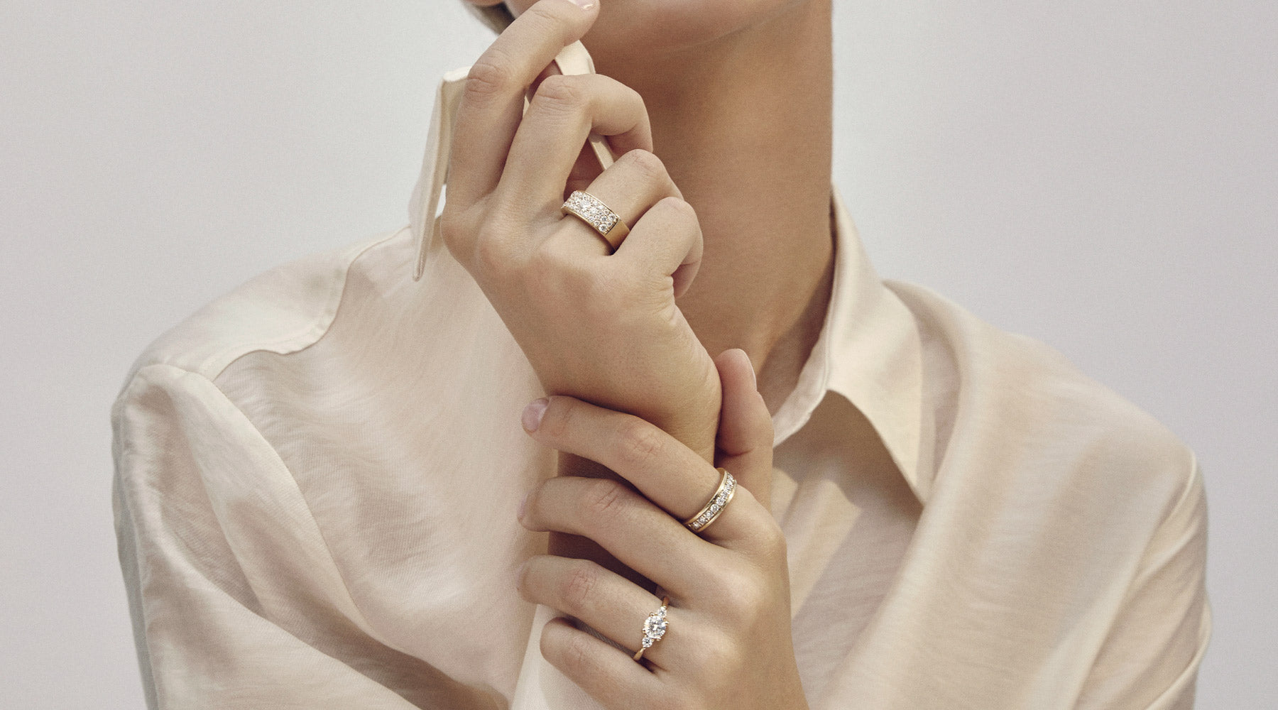 Chloé - Minimalistic and chunky jewellery