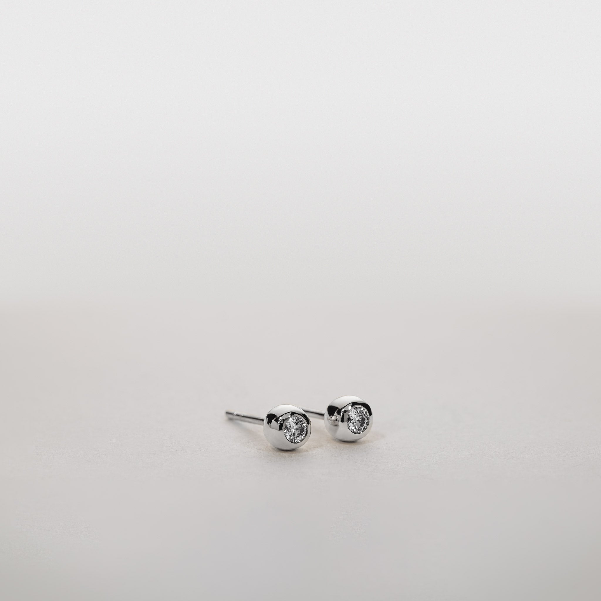 Ayah – 0.15ctw lab grown diamond bubble stud earrings silver