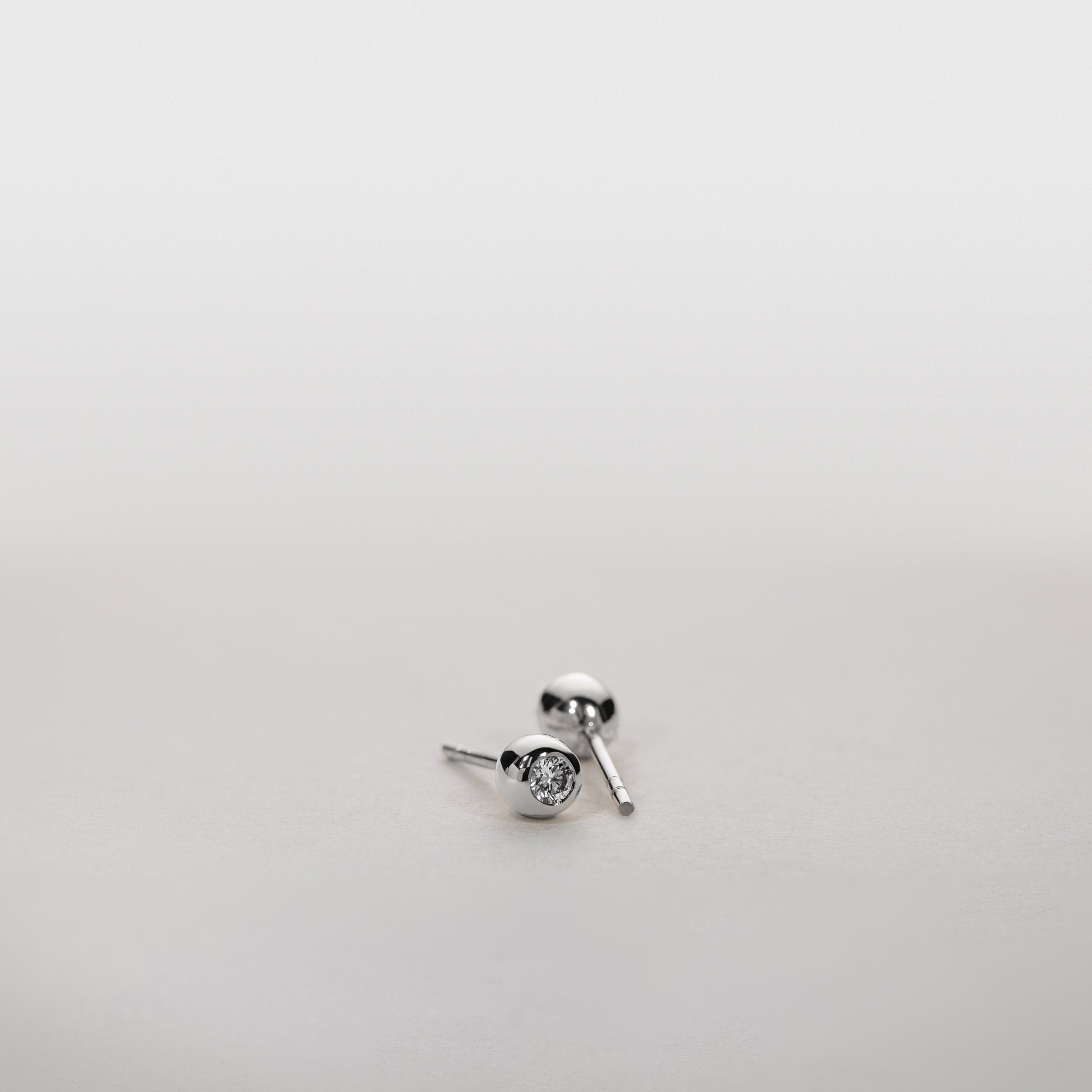 Ayah – 0.15ctw lab grown diamond bubble stud earrings silver