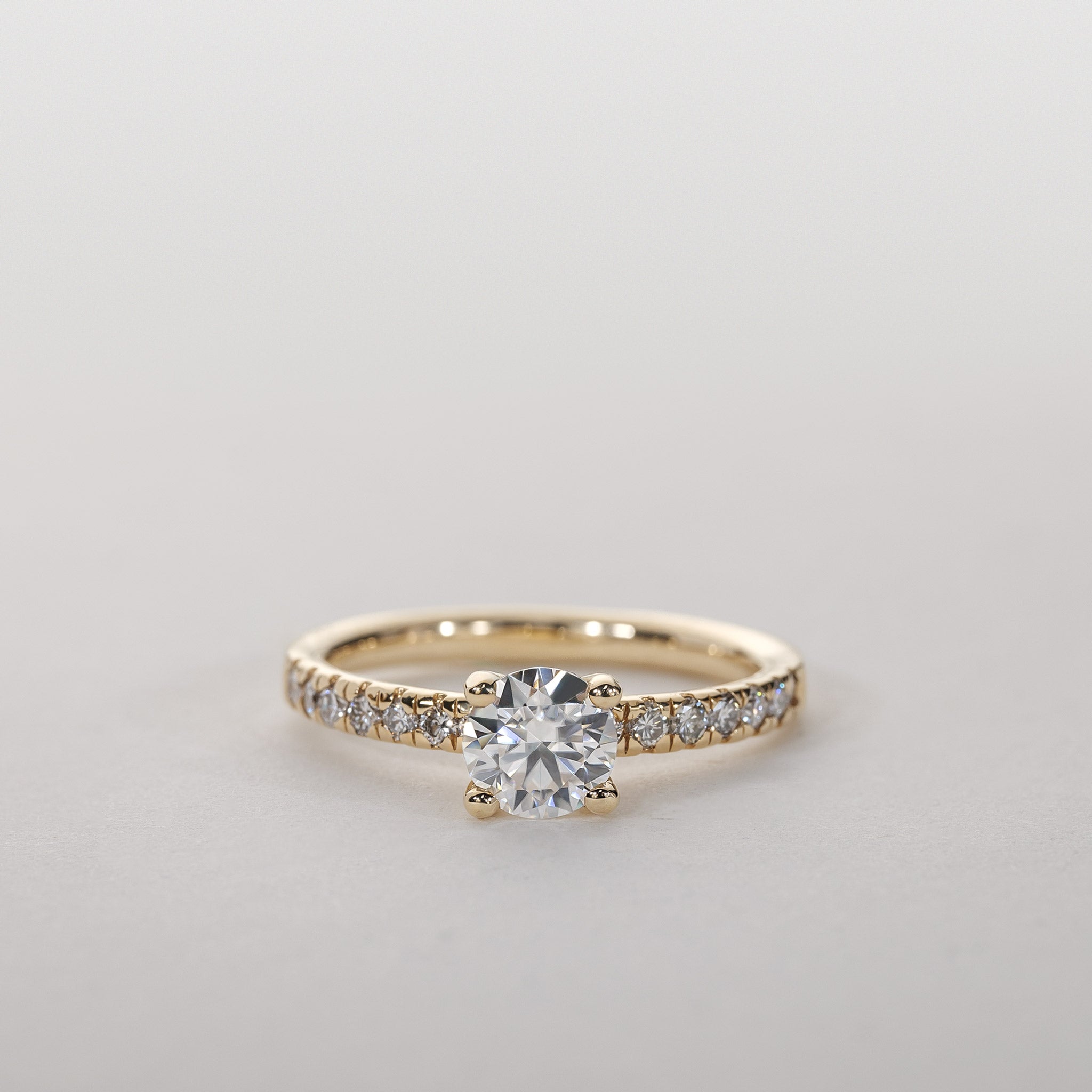 Clara Pavé Four-Prong Solitaire Ring – 0.75 ct Lab-Grown Diamonds Gold