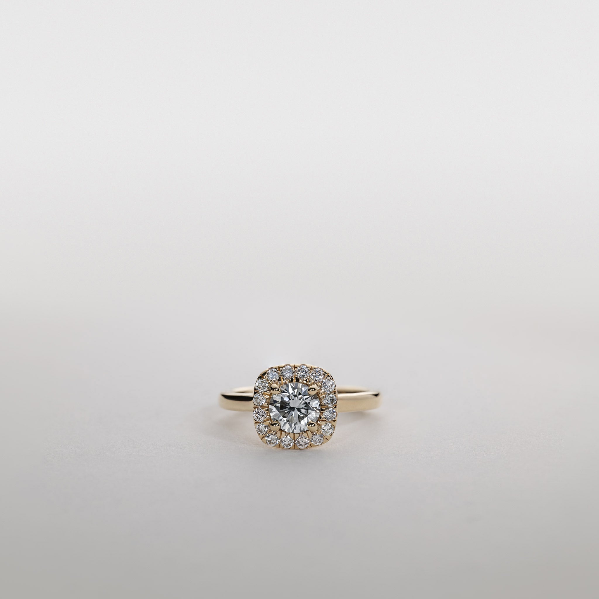 Clara Cushion Halo Ring – 1.00 ct lab-grown diamonds 14K gold -Medium- (New)