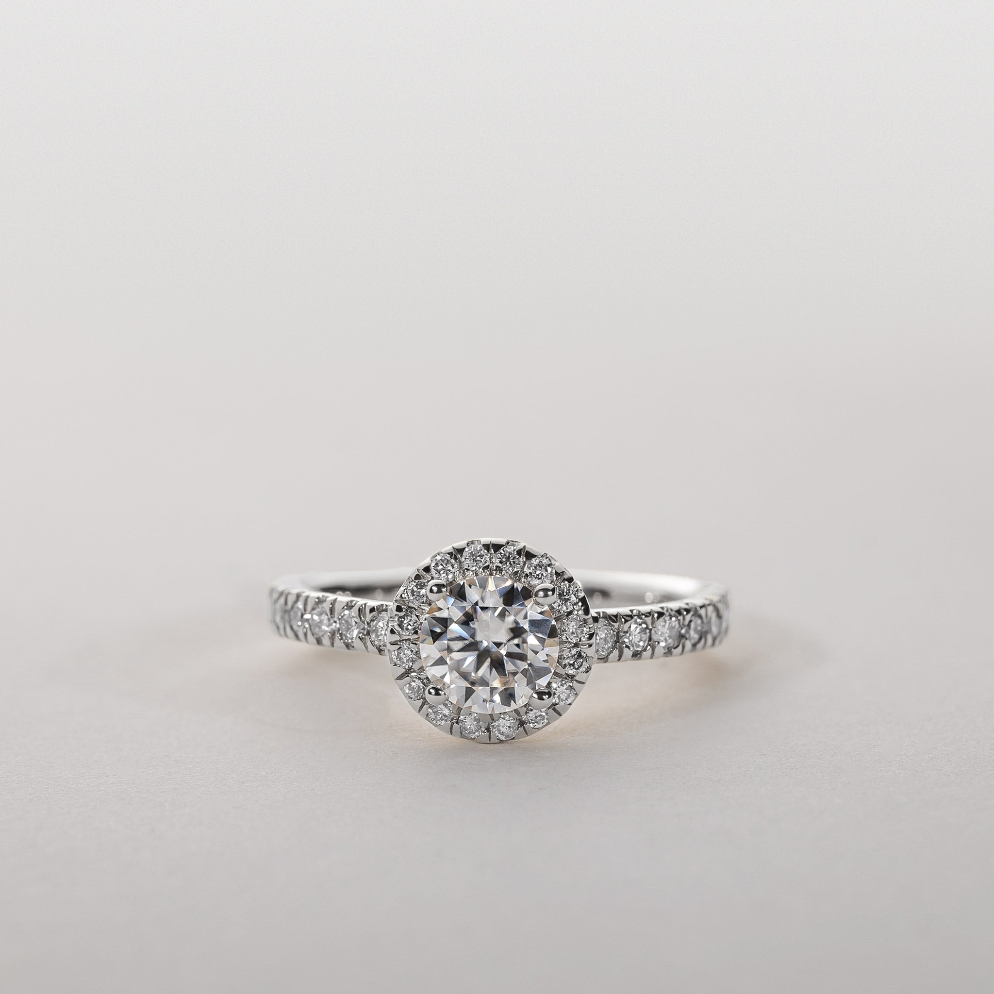 Clara – 0.50 ct Moissanite Halo Ring Pavé Lab-Grown Diamonds Silver -Large-