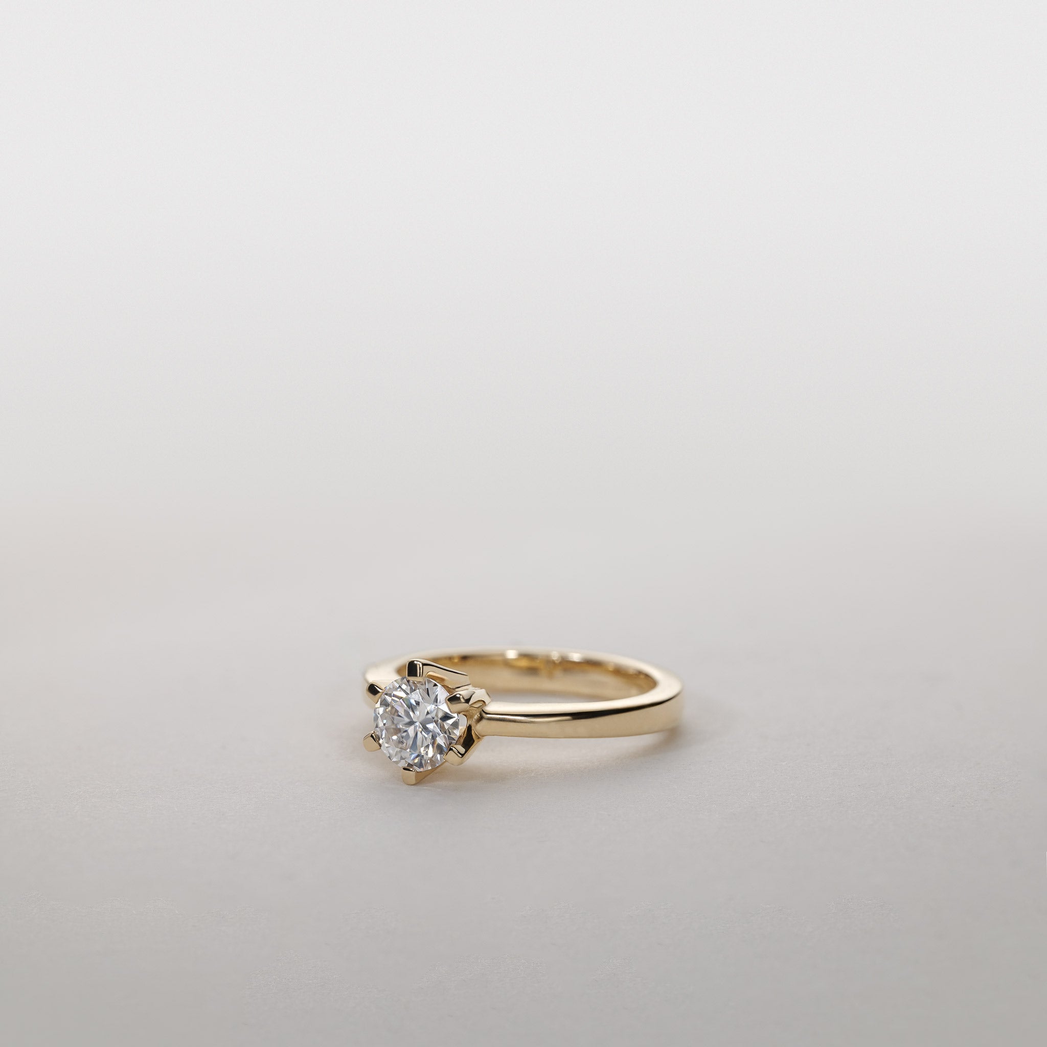Amber Six-Prong Solitaire Ring – 1.25 ct Lab-Grown Diamond 14K Gold