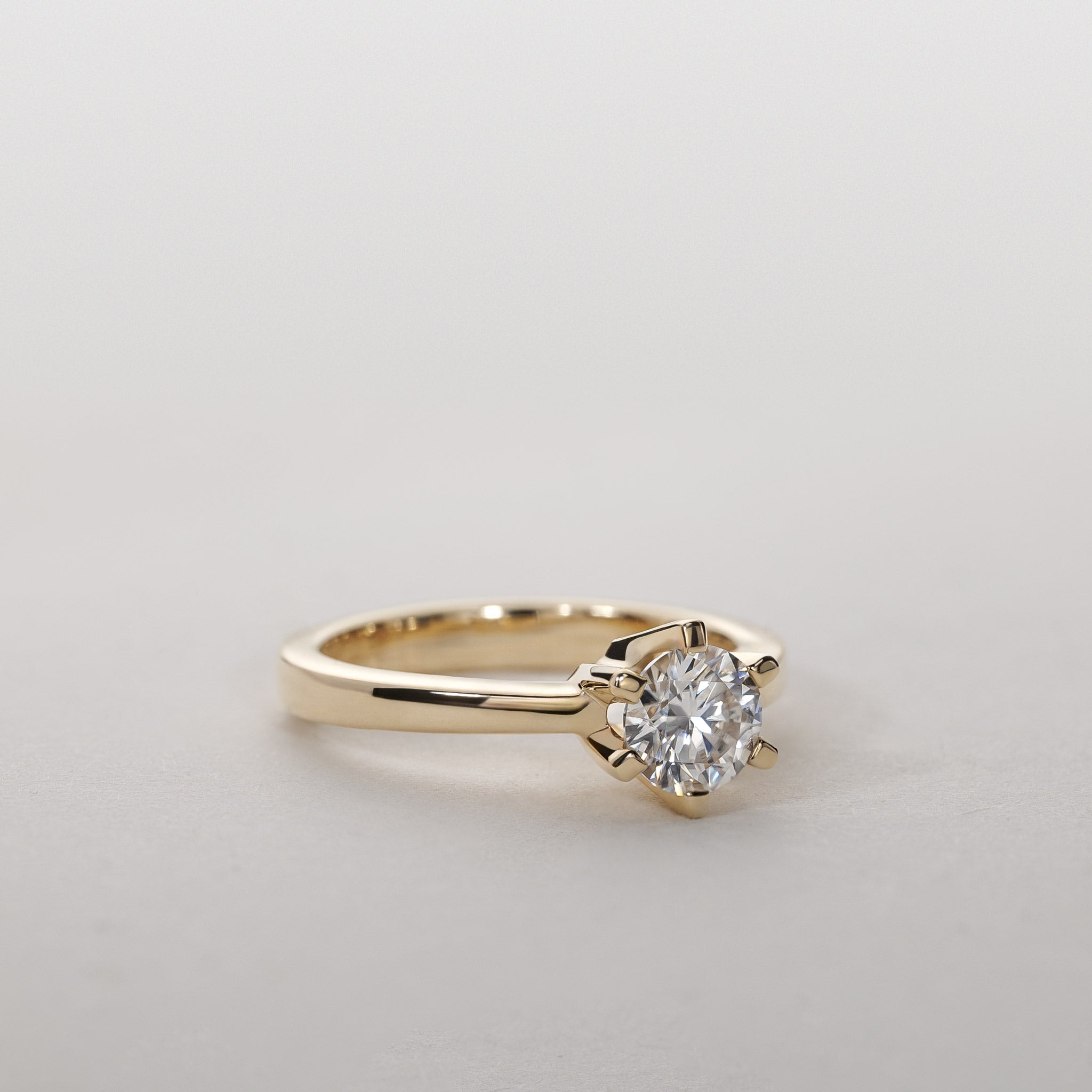 Amber Six-Prong Solitaire Ring – 1.00 ct Lab-Grown Diamond 14K Gold
