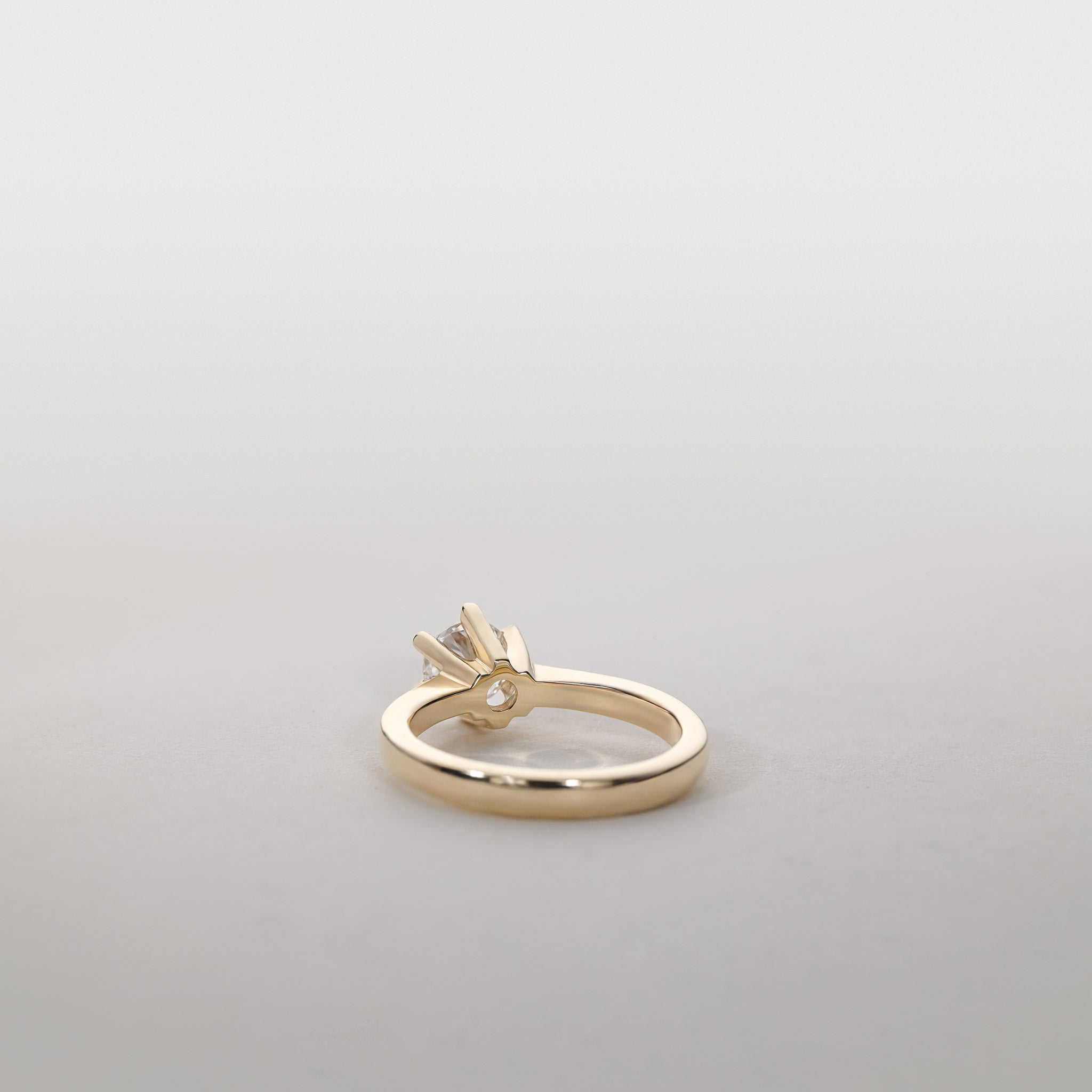 Amber Six-Prong Solitaire Ring – 1.25 ct Lab-Grown Diamond 14K Gold