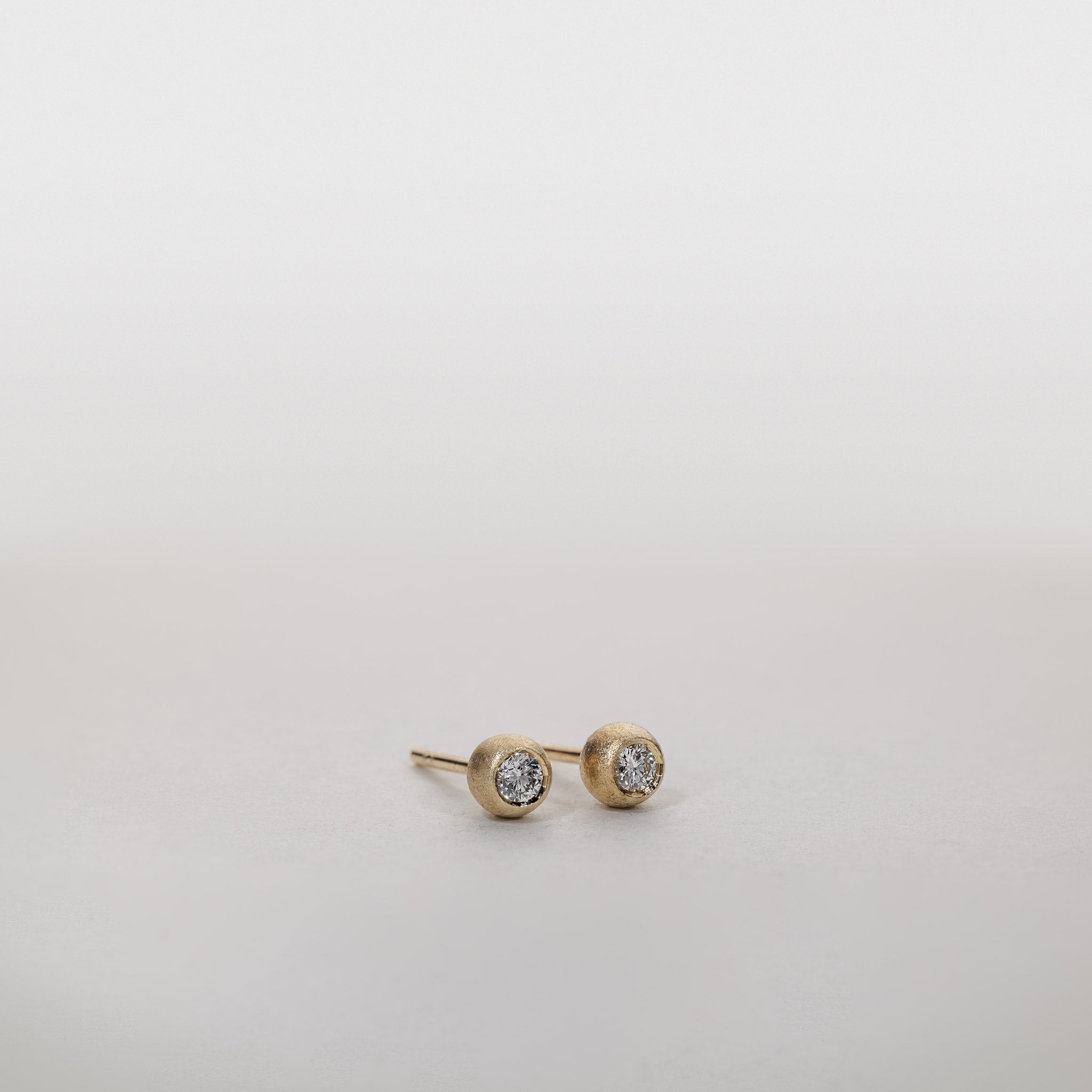 Ayah – bubble stud earrings 0.15ctw lab grown diamond 10K Yellow Gold with texture