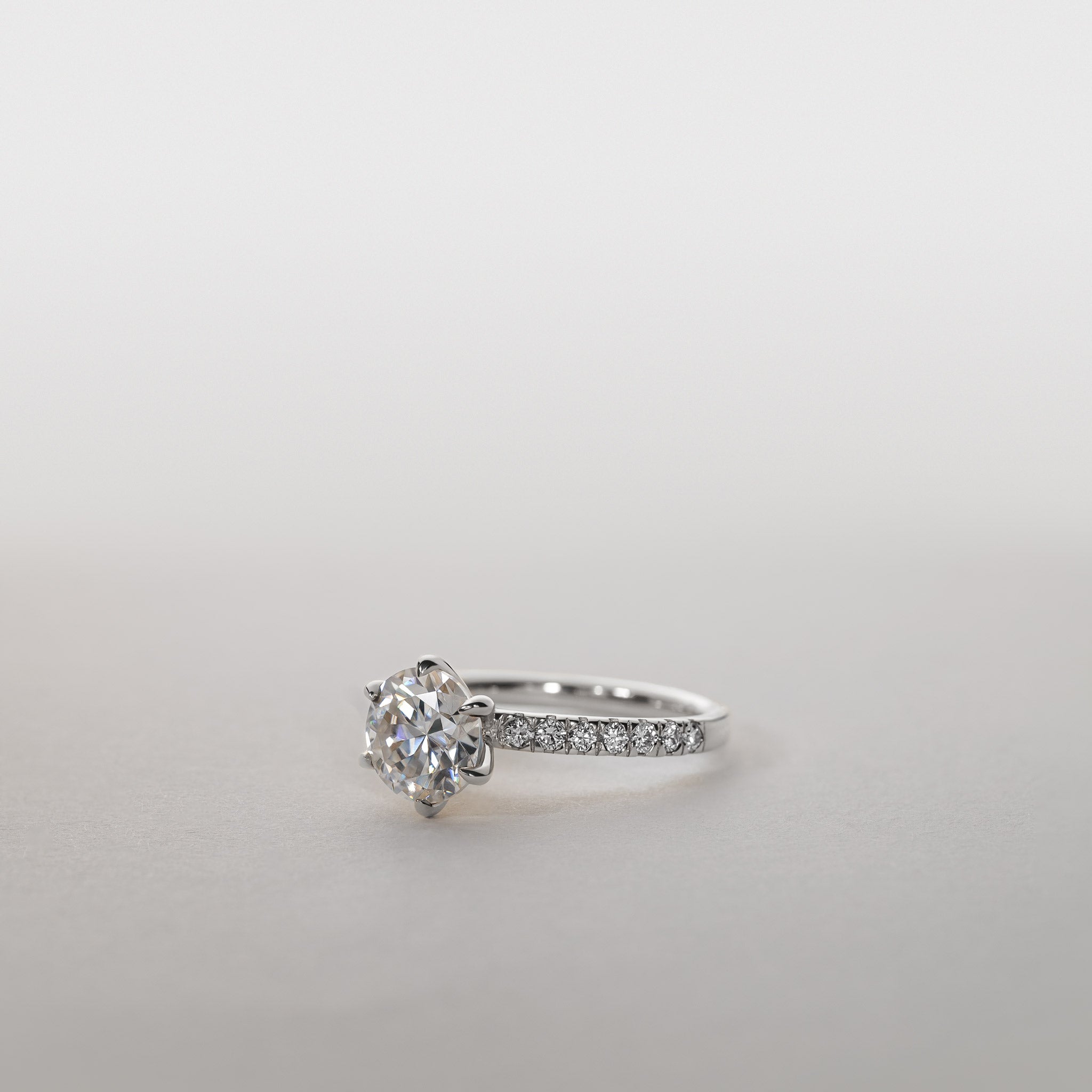2.0ct Moissanite Six Prong Solitaire Ring Diamond Pavé Band silver clara