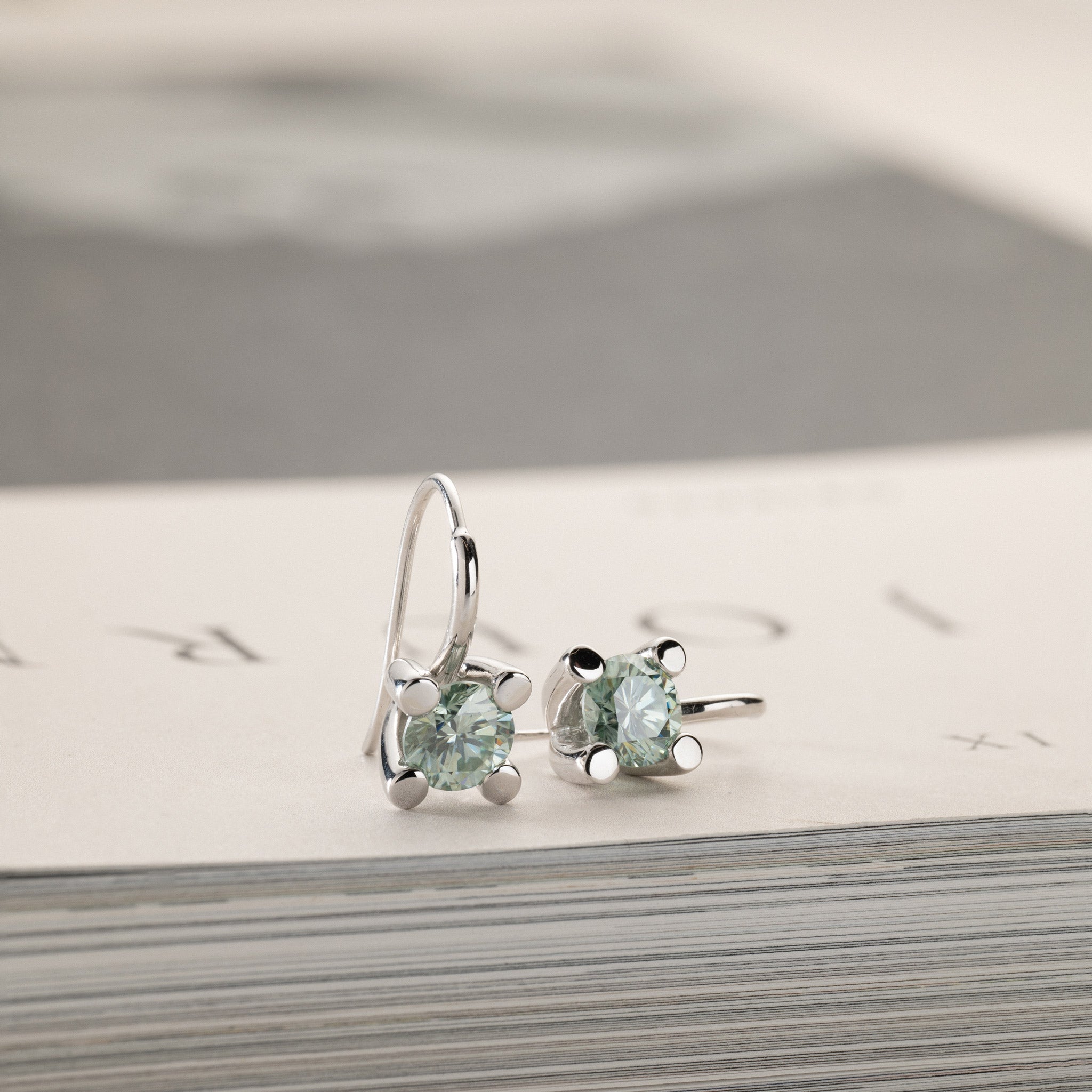 Miriam – solitaire earrings 2x0.75ct green moissanite silver