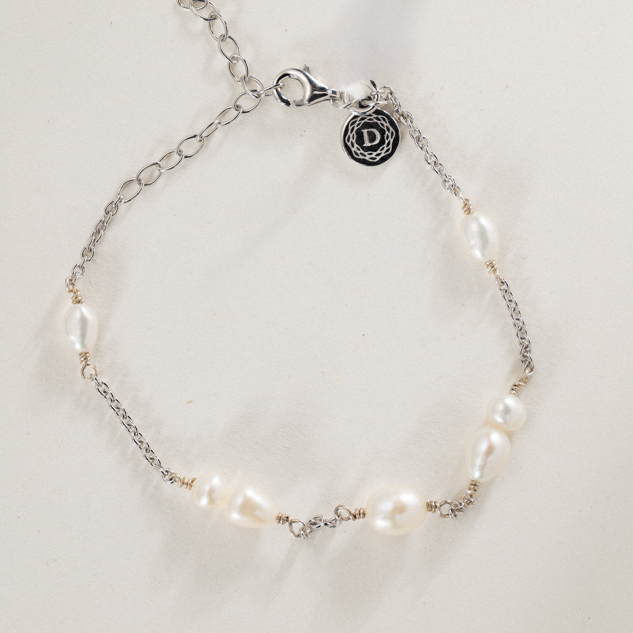 No. 23 - White freshwater pearl bracelet in rhodium silver