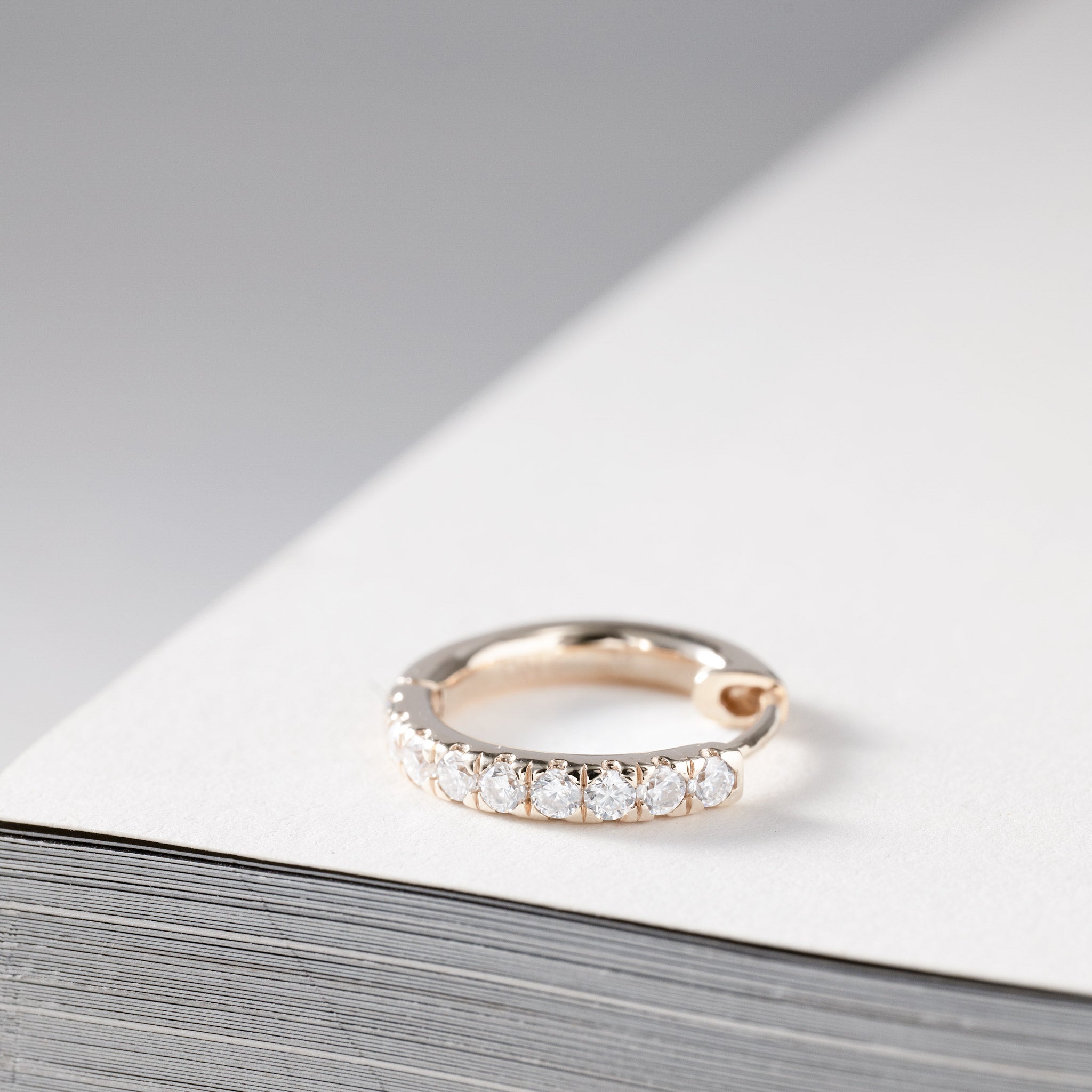 Clara Pavé Hoops – 0.35 ct lab-grown diamonds 14K gold – Large (14mm)