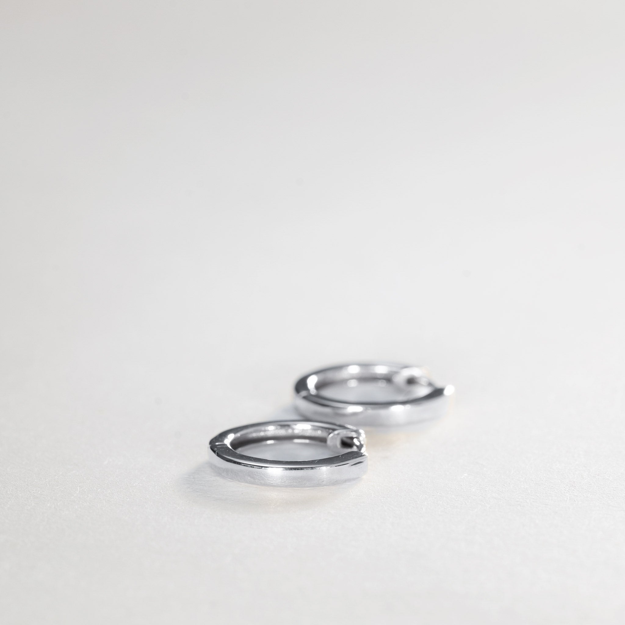 Clara Hoops – 14K gold – 14mm (Large)