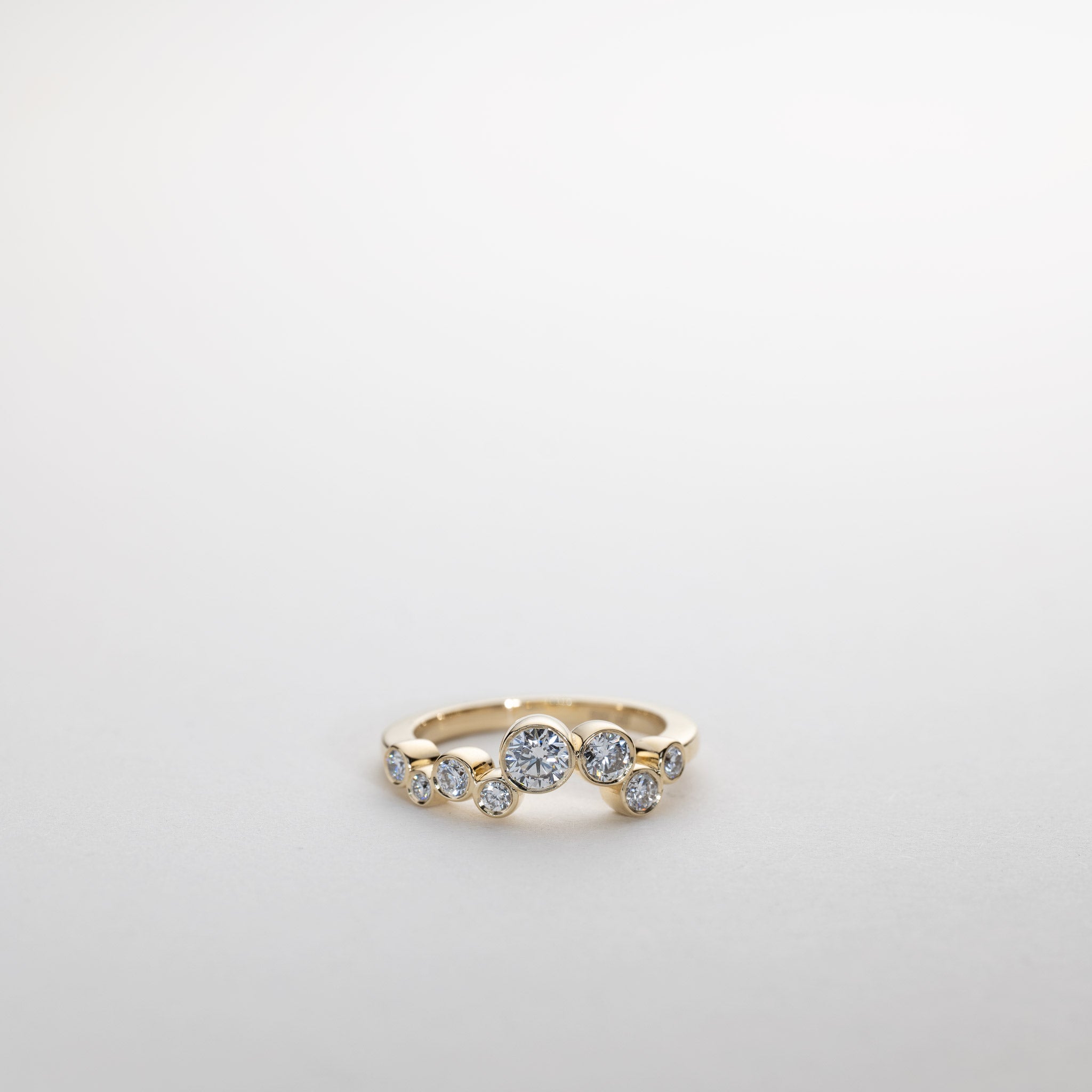 Isaline Asymmetric Bezel Ring – 0.70 ct Lab-Grown Diamonds 14K Gold
