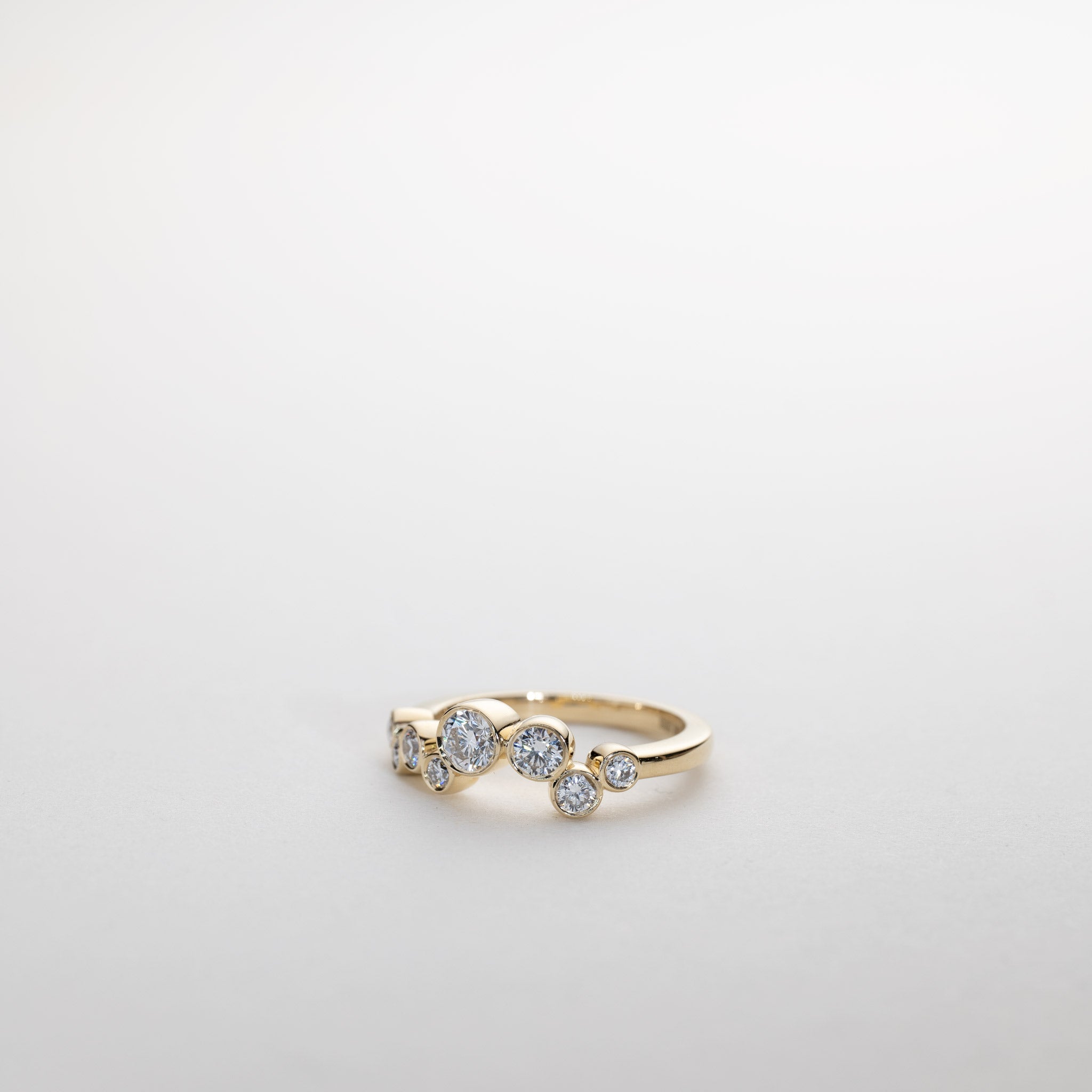 Isaline Asymmetric Bezel Ring – 0.70 ct Lab-Grown Diamonds 14K Gold