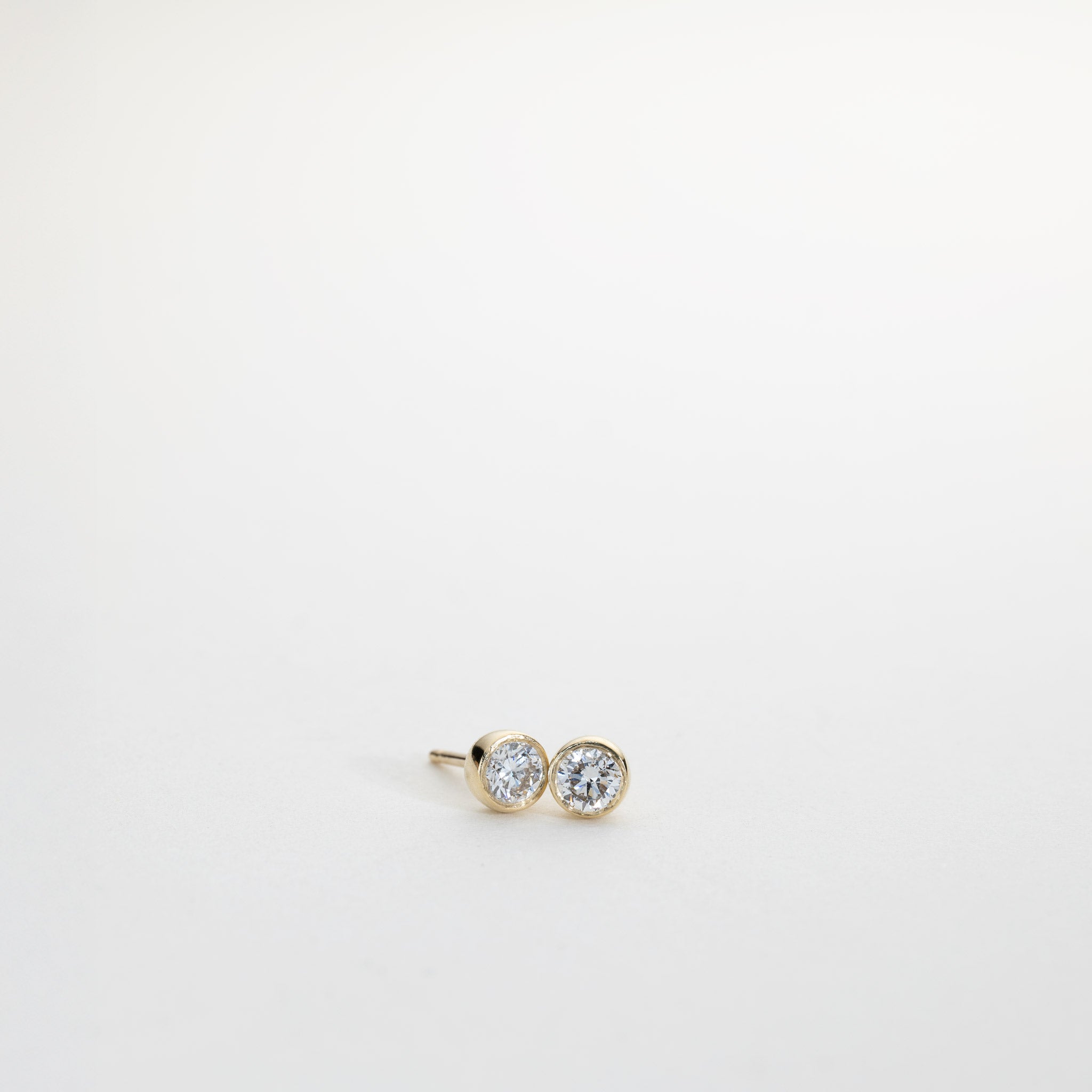 Isaline Bezel Studs – 1.00 ct lab-grown diamonds 14K Gold
