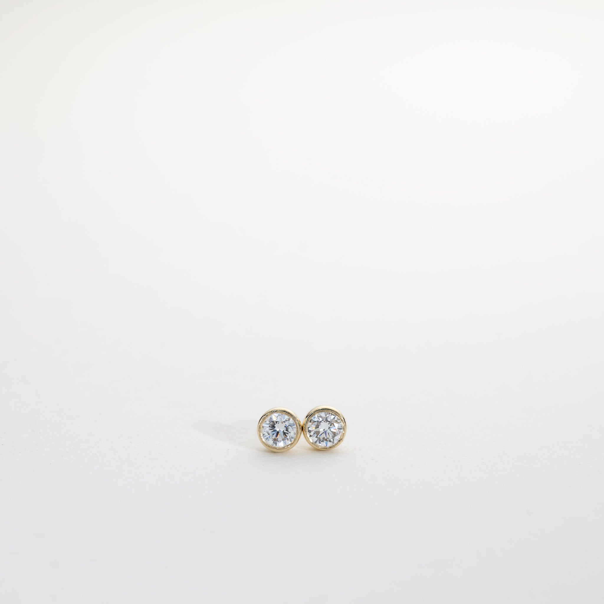 Isaline Bezel Studs – 1.50 ct lab-grown diamonds 14K Gold