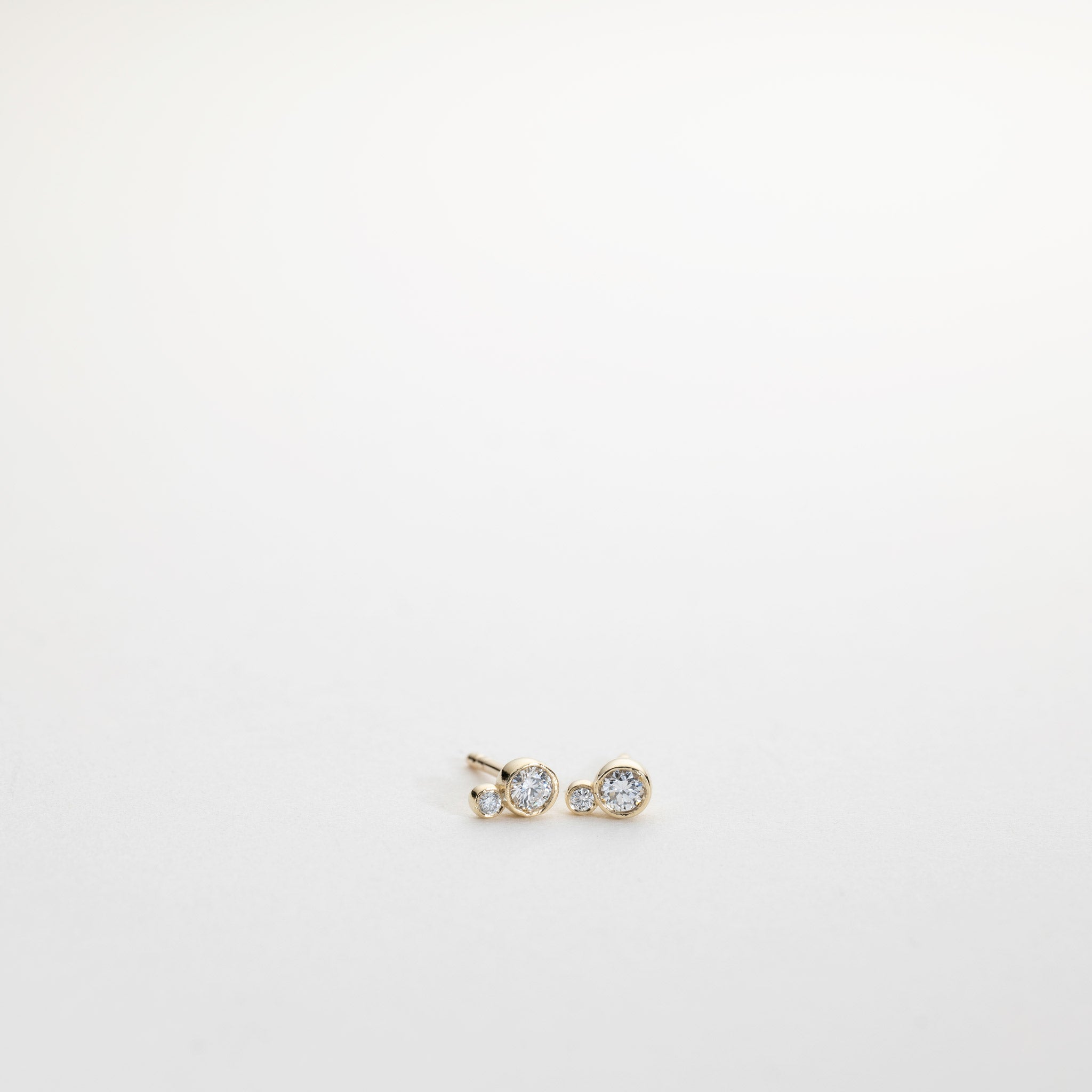 Isaline Two Stone Bezel Studs – 0.15 ct Lab-Grown Diamonds 14K Gold