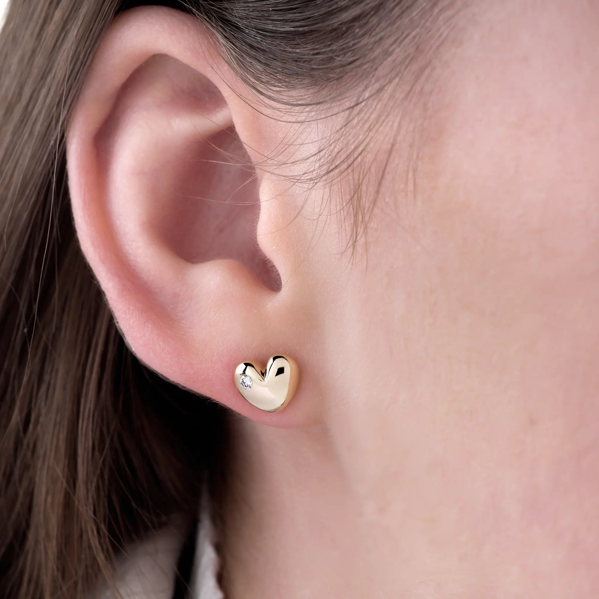 Aimee – Heart stud earrings 14K Yellow Gold 0.04ctw lab grown diamond with texture