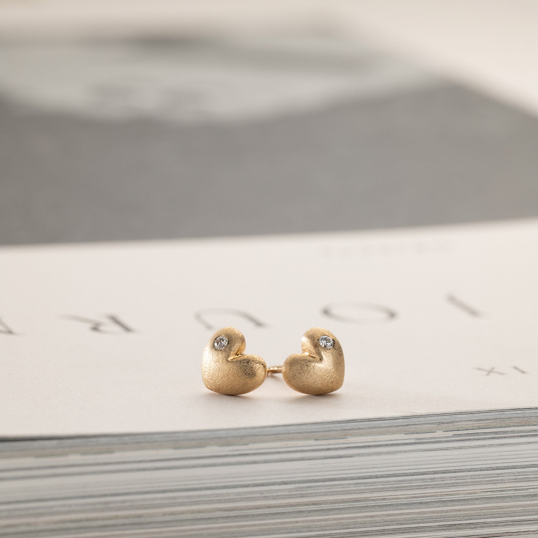 Aimee – Heart stud earrings 14K Yellow Gold 0.04ctw lab grown diamond with texture