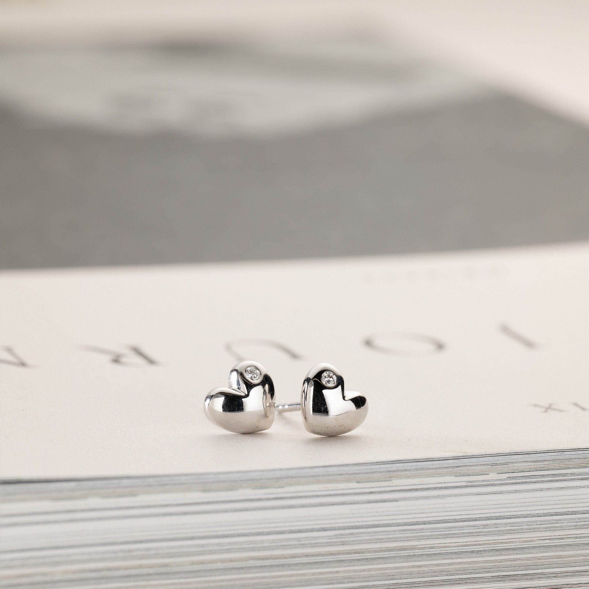 Aimee – Heart stud earrings silver 0.04ctw lab grown diamond