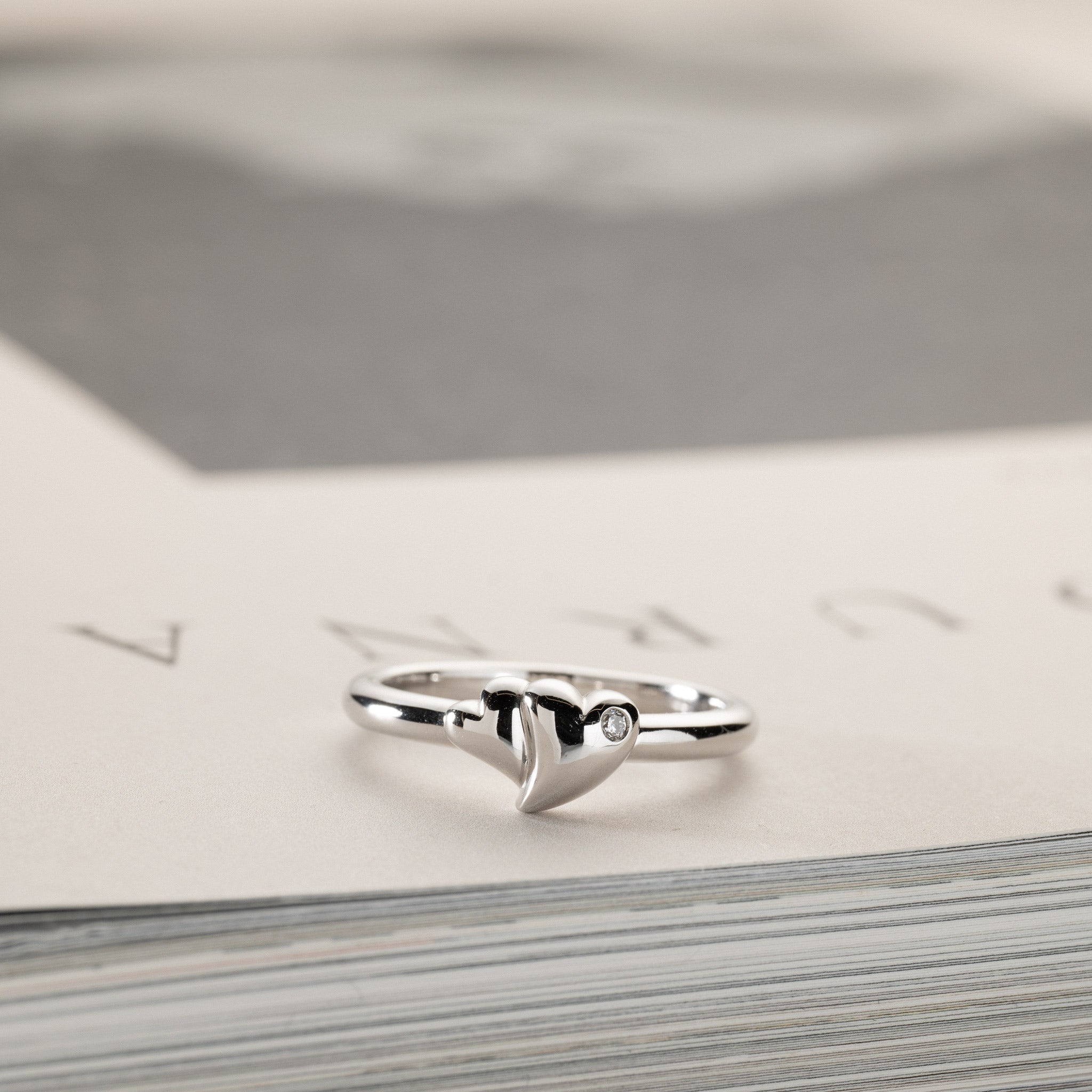 Aimee – Embrace heart ring silver 0.03ct lab grown diamond