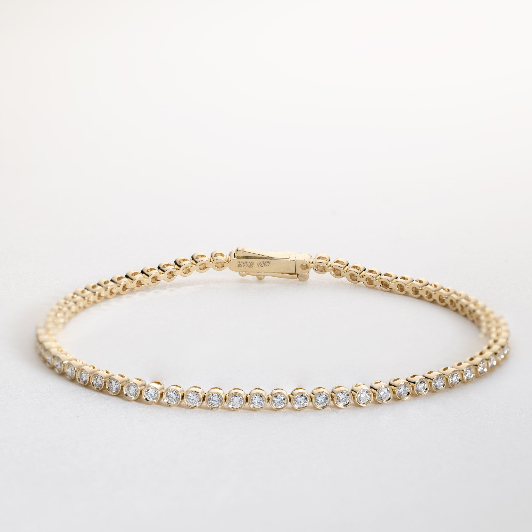 Isaline Bezel Tennis Bracelet – 2.0 ct Lab-Grown Diamonds 14K Gold