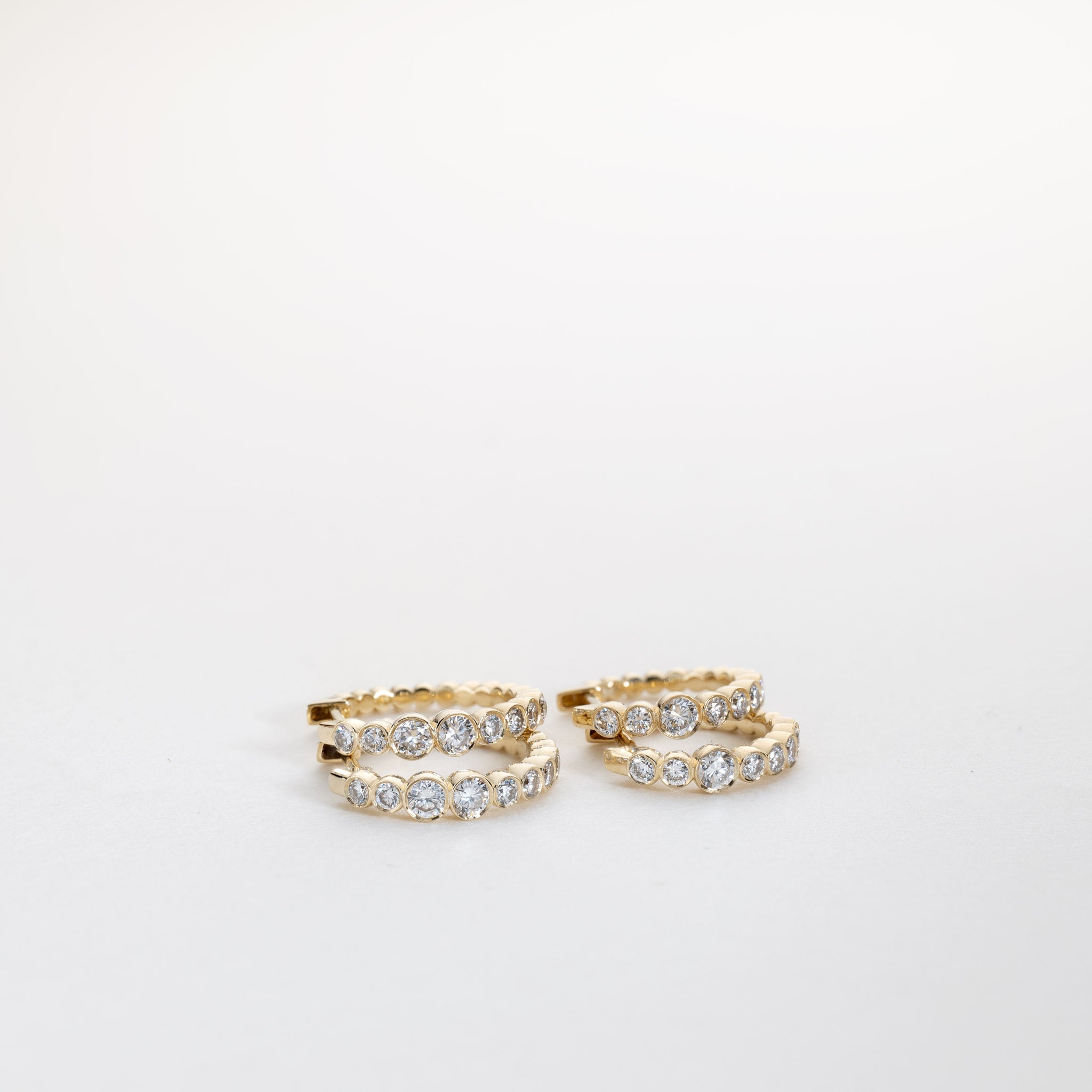 Isaline Bezel Hoops – 0.60 ct Lab-Grown Diamonds 14K Gold