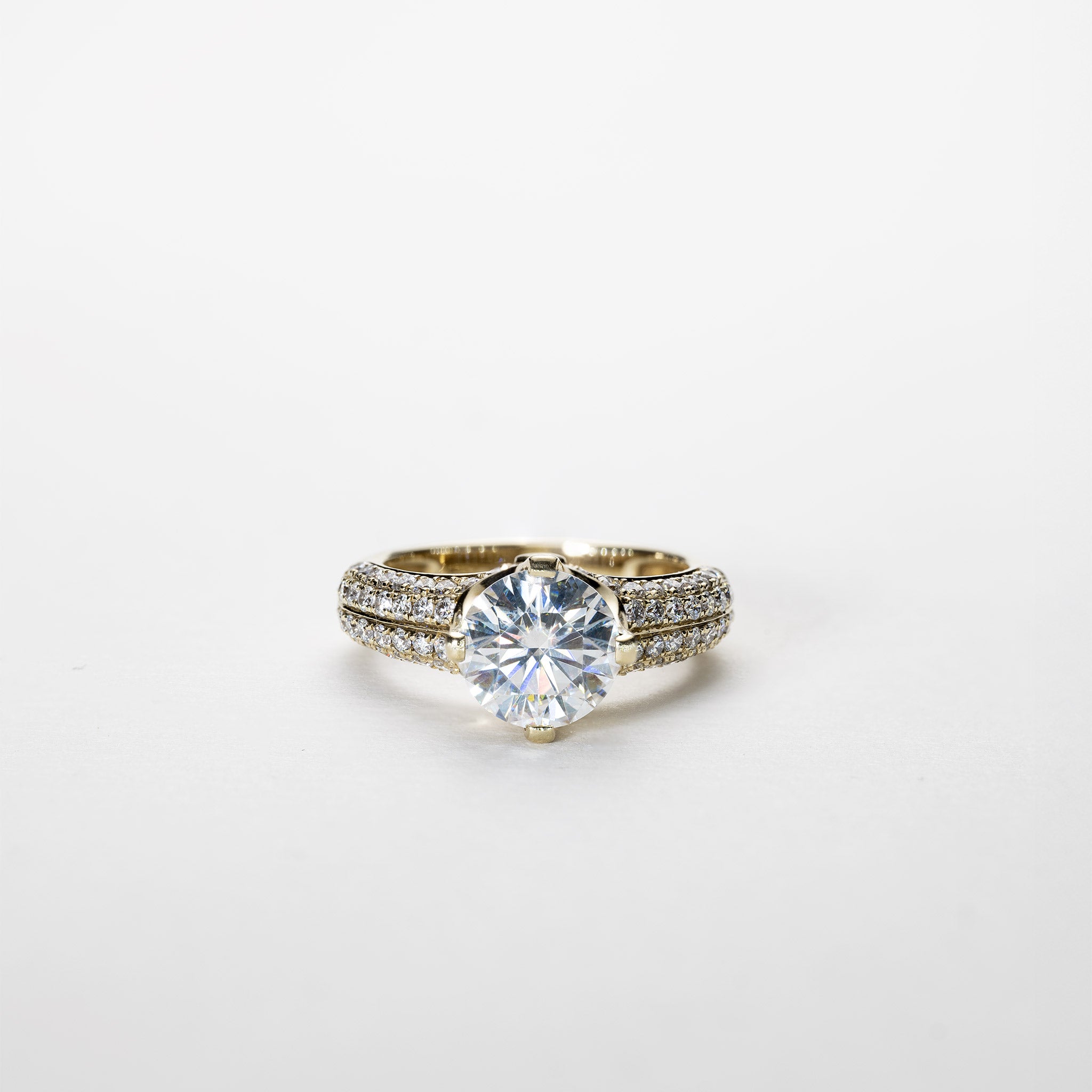 Leonora Solitaire Micro Pavé Ring – 3.0 ct Lab-Grown Diamond 14K Gold