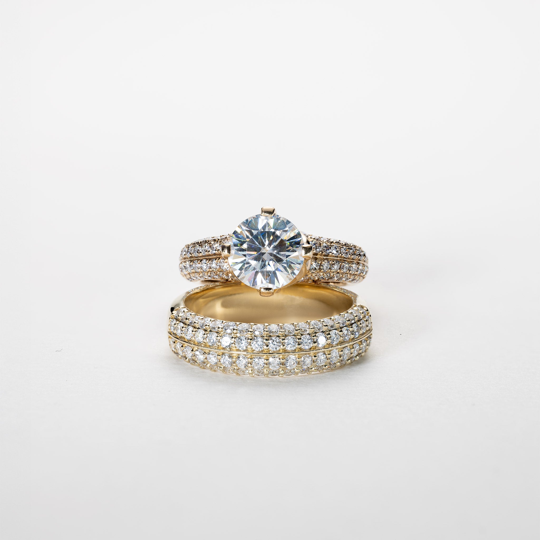 Leonora Solitaire Micro Pavé Ring – 3.0 ct Lab-Grown Diamond 14K Gold