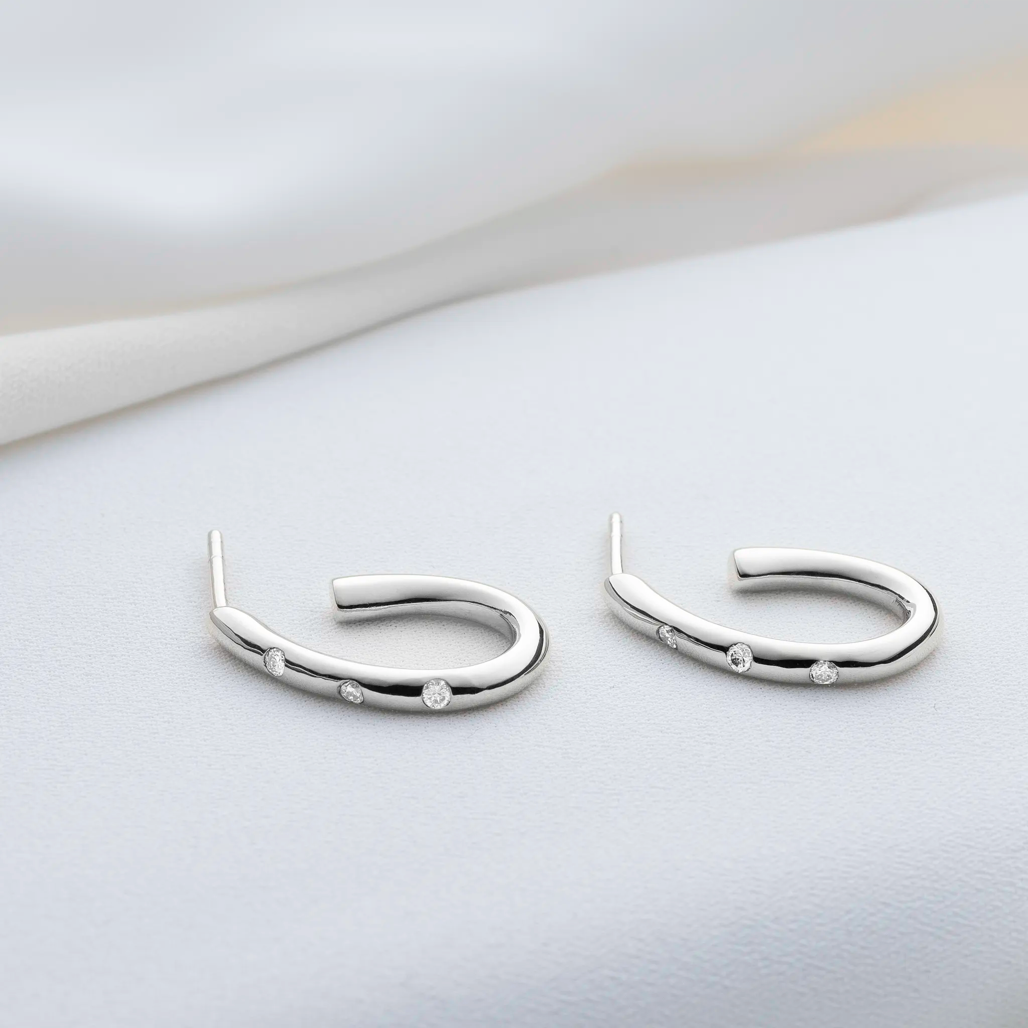 Estelle – Lab grown diamond drop creole earrings silver