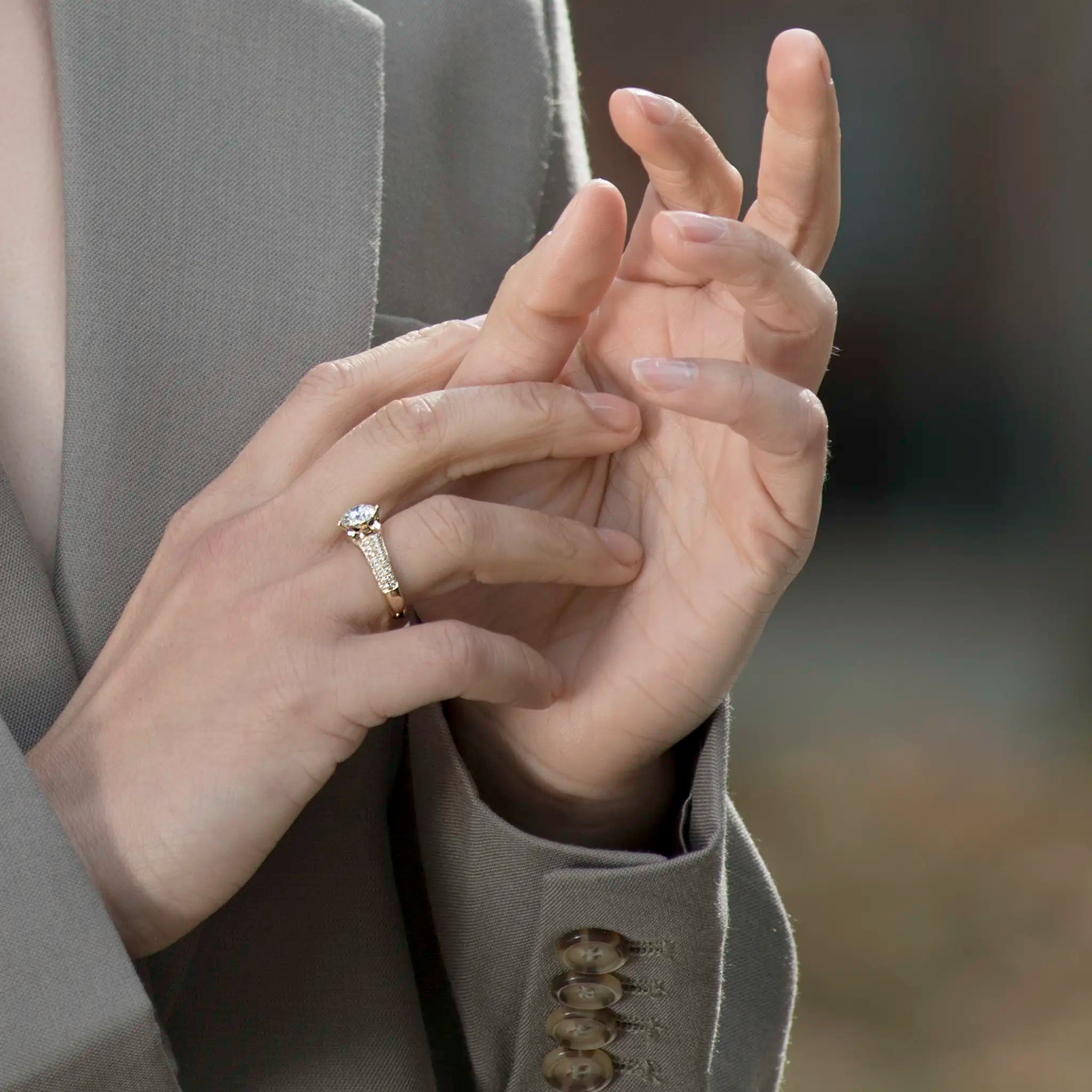 Leonora Solitaire Micro Pavé Ring – 3.0 ct Lab-Grown Diamond 14K Gold