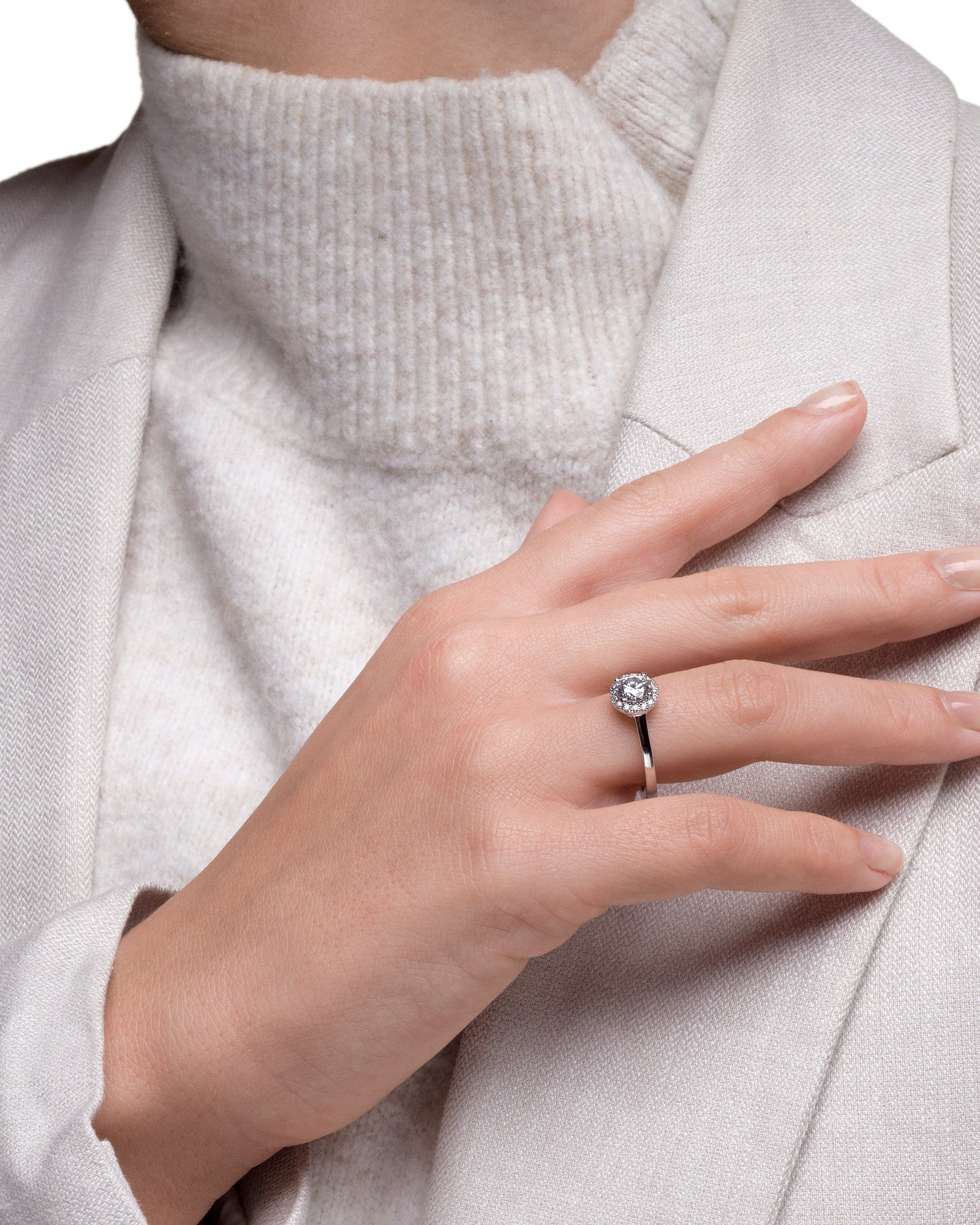 Clara – 0.50 ct Moissanite Halo Ring Pavé Lab-Grown Diamonds 14K Gold -Large-