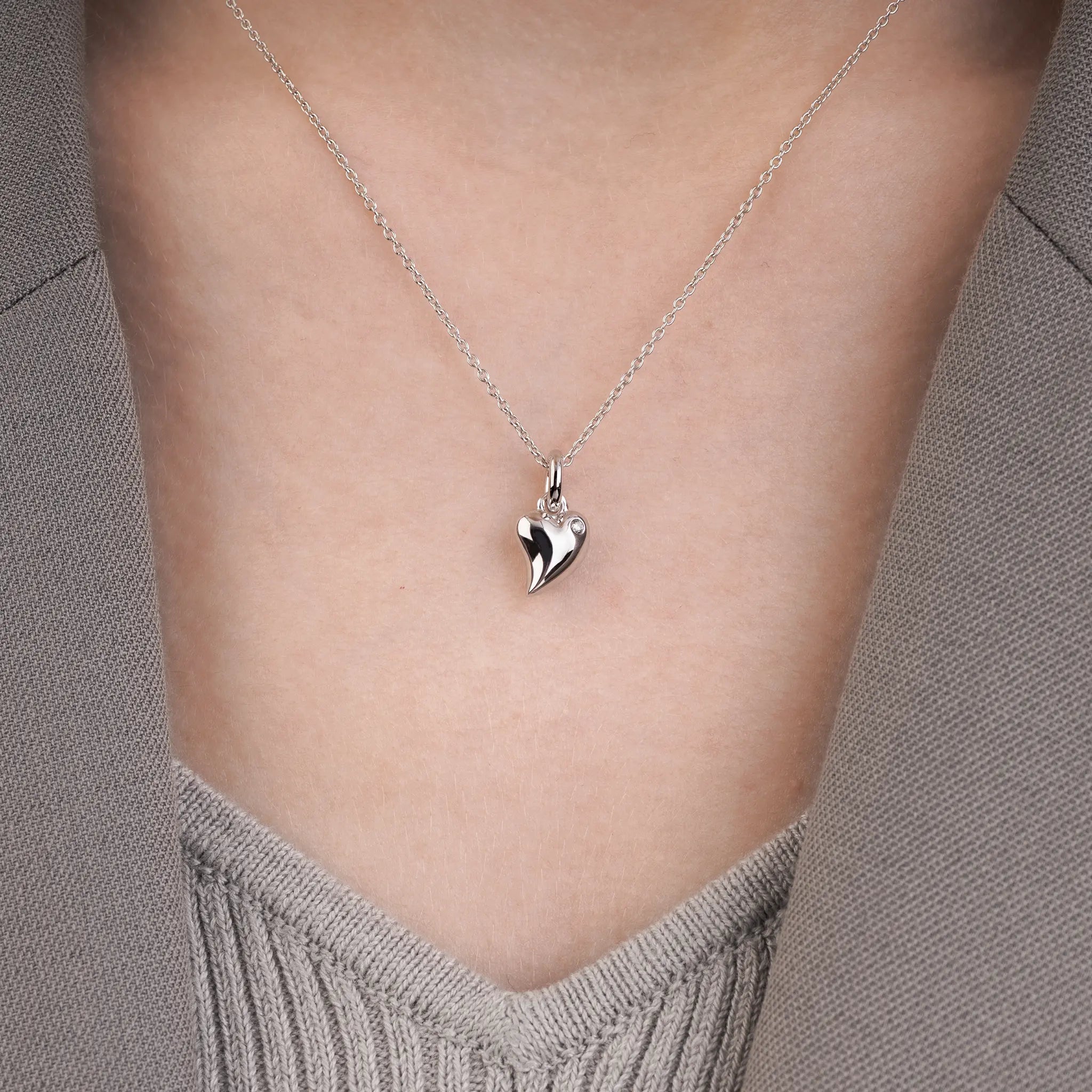 Aimee – Twisted heart pendant silver 0.03ct lab grown diamond