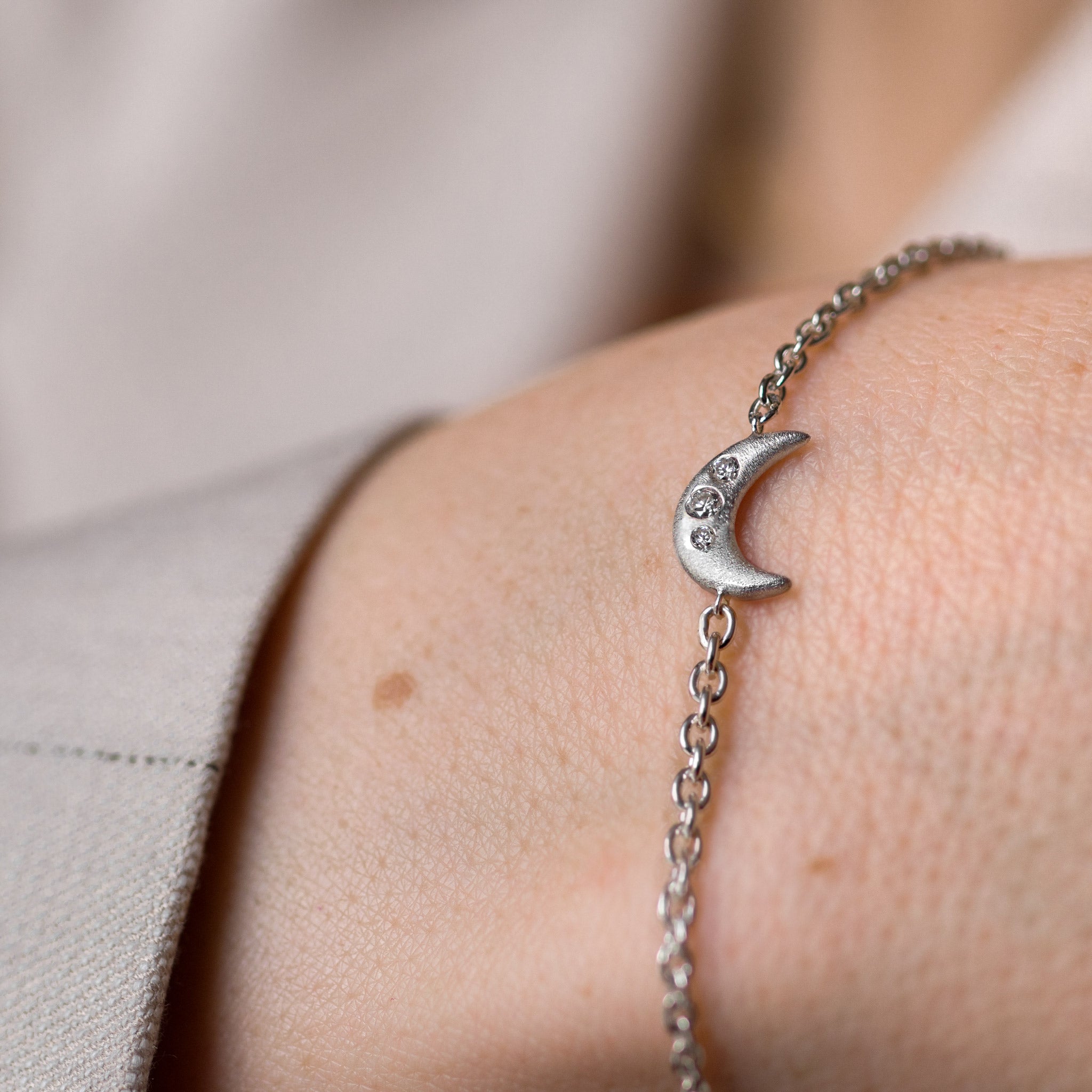 Celine – Moon bracelet 0.08ctw lab grown diamond silver