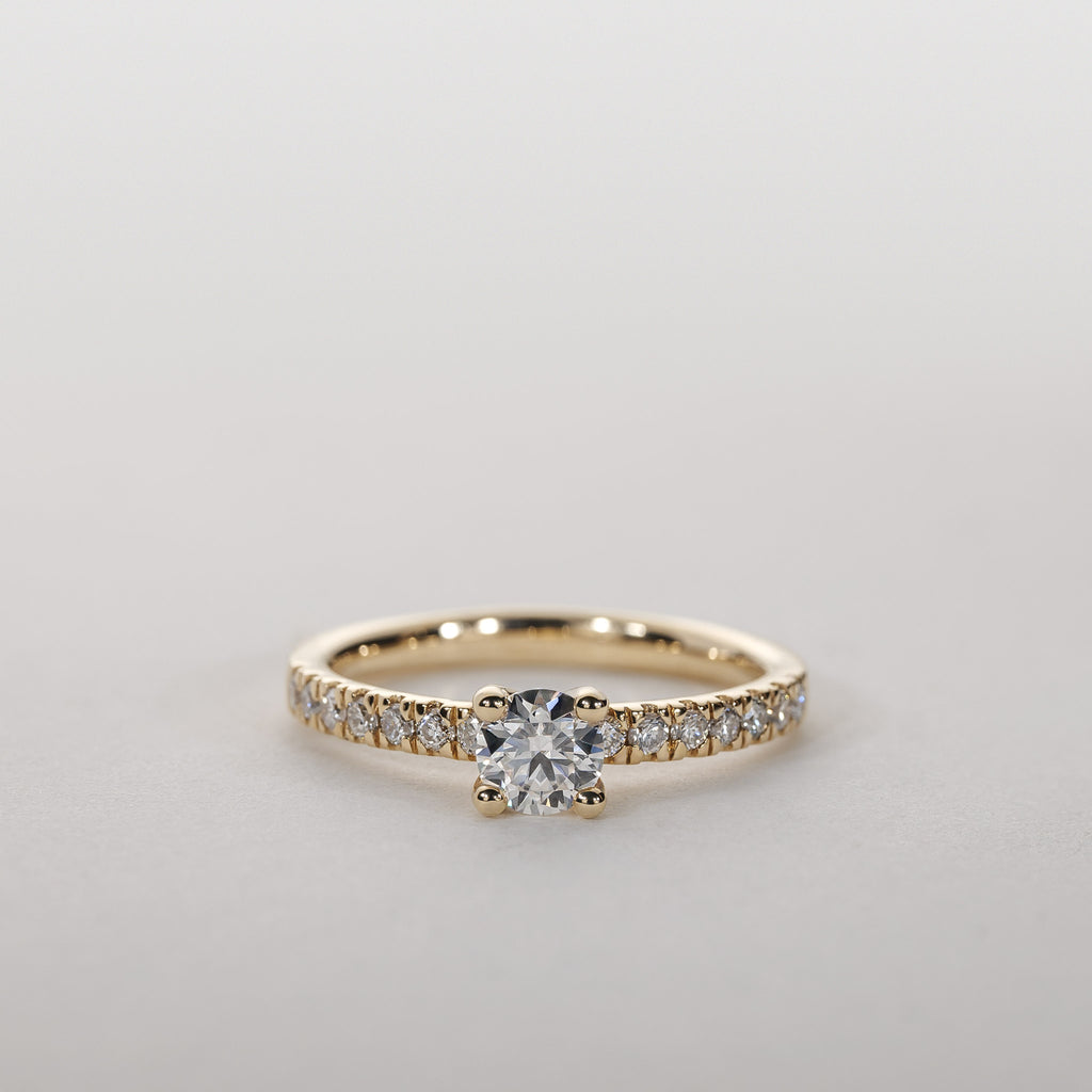 Clara Pavé Four-Prong Solitaire Ring – 1.85 ct Lab-Grown Diamonds Gold