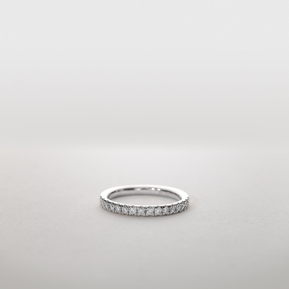 Clara – 0,30 ct Lab-Grown Ring med Diamant Halv Evighed 14 karat Guld -Medium-