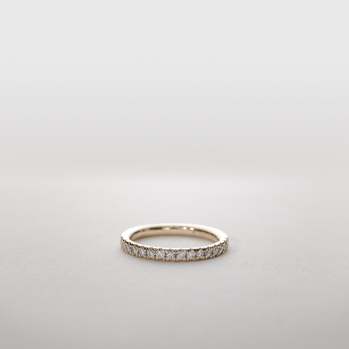 Clara Half Eternity Ring – 0.30 ct lab-grown diamonds 14K gold – Medium