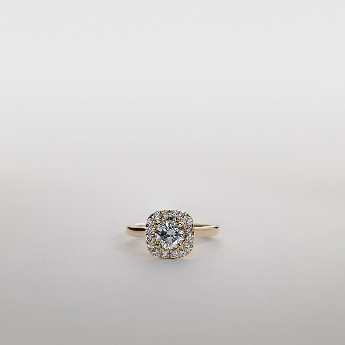 Clara – 1,25 ct. Lab-Grown Diamant Push Halo Ring 14 karat Guld - Mellem- (Ny)