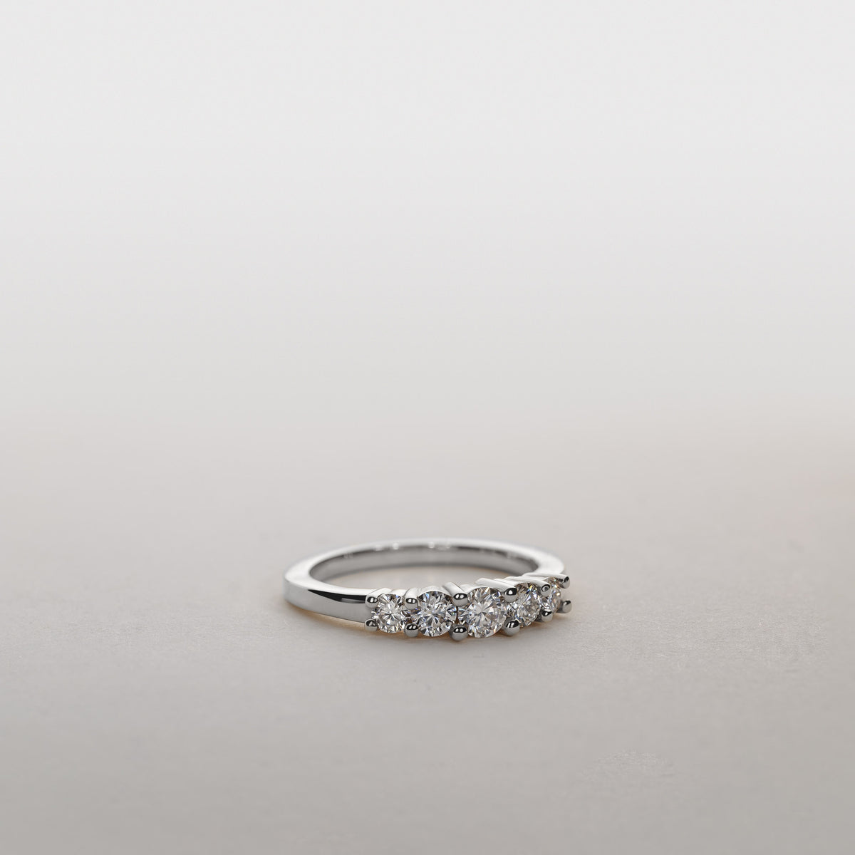 Jocelyn – Ring med fem sten 0,75 ctw Lab Grown Diamond 14 karat guld