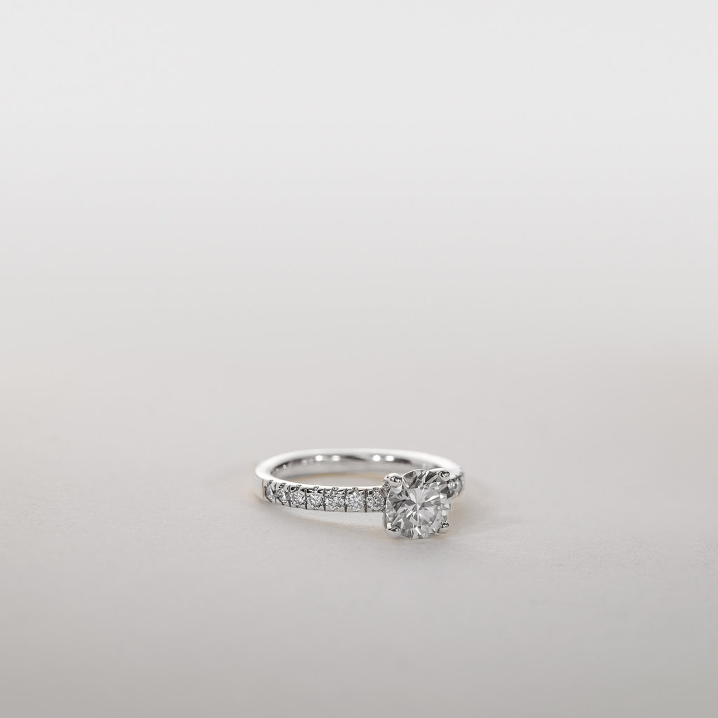Clara Pavé Four-Prong Solitaire Ring – 1.85 ct Lab-Grown Diamonds Gold