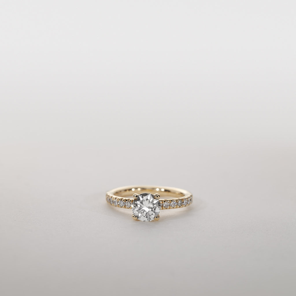 Clara Pavé Four-Prong Solitaire Ring – 1.85 ct Lab-Grown Diamonds Gold