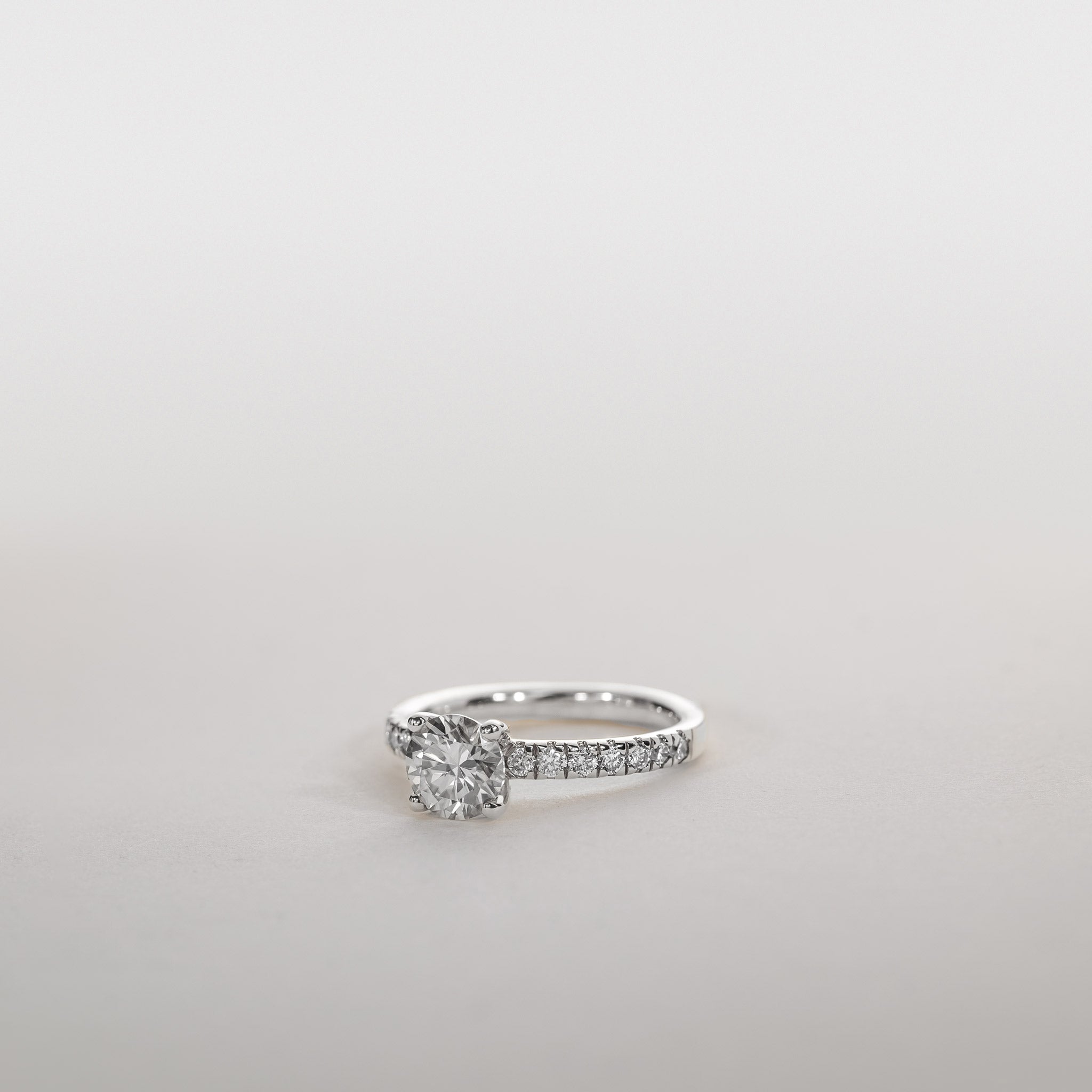 0.75ct Moissanite Solitaire Ring Diamond Pavé Band silver clara