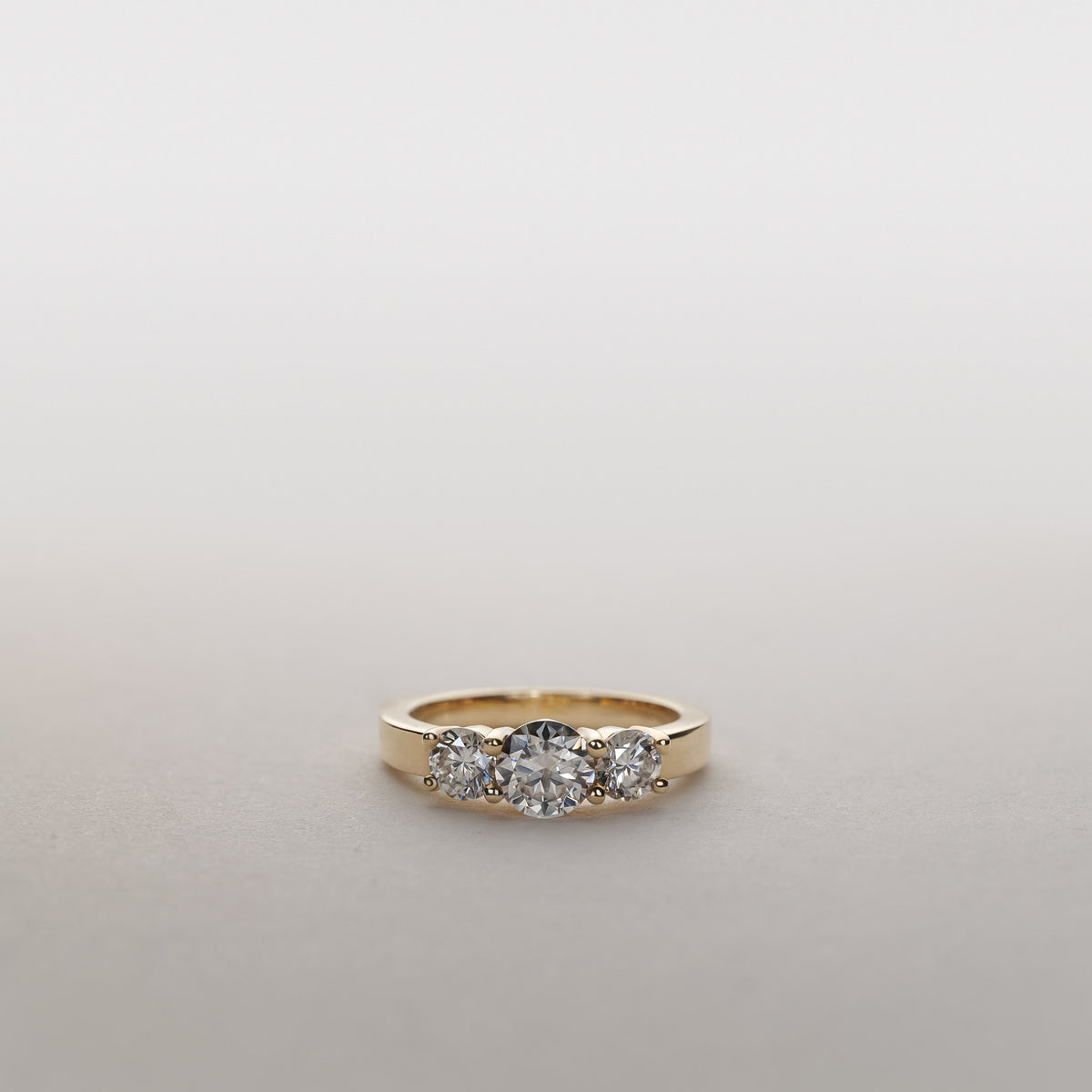 Jocelyn – Ring med tre sten 1,25 ctw Lab Grown Diamond 14 karat guld