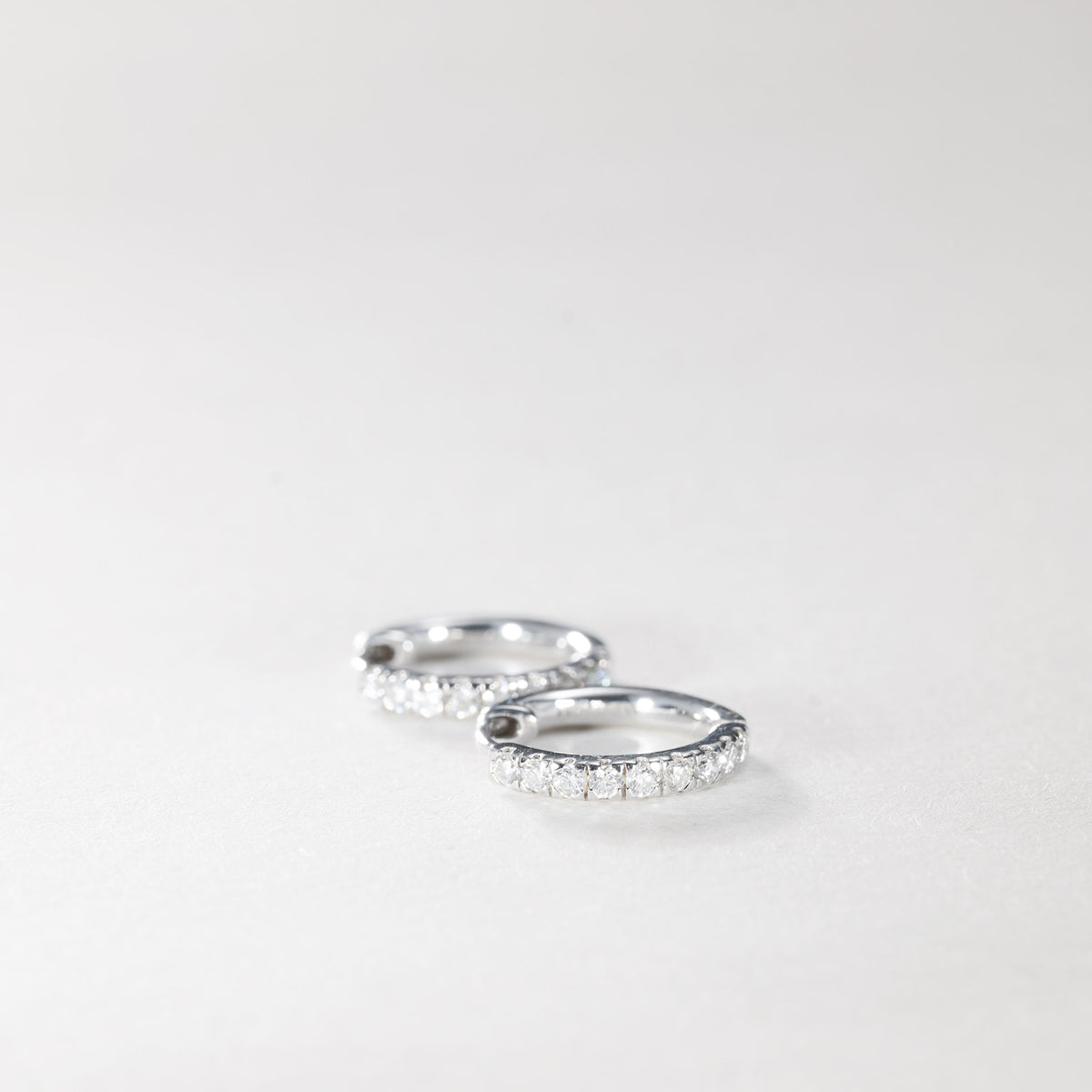 Clara – 0,35 ct Lab-Grown Diamant Creole Hoops 14 Karat Guld 14mm -Stor-