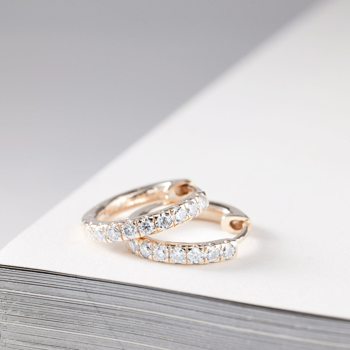 Clara – 0,35 ct Lab-Grown Diamant Creole Hoops 14 Karat Guld 14mm -Stor-