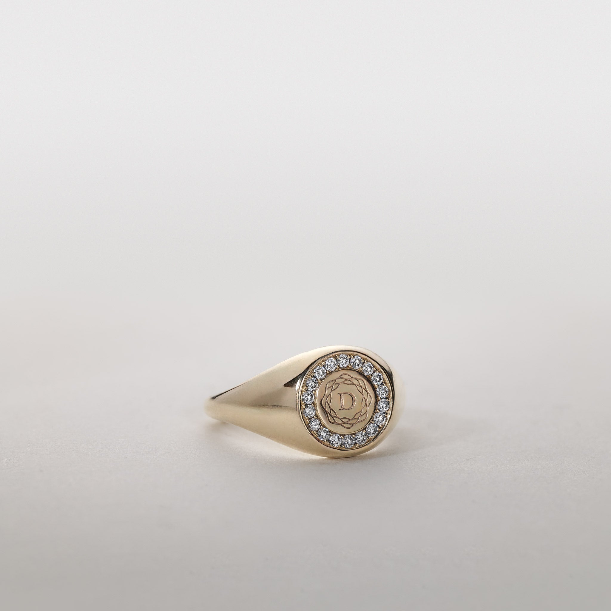 Lab Grown Diamond Chunky Signet ring 14K Gold Alvia