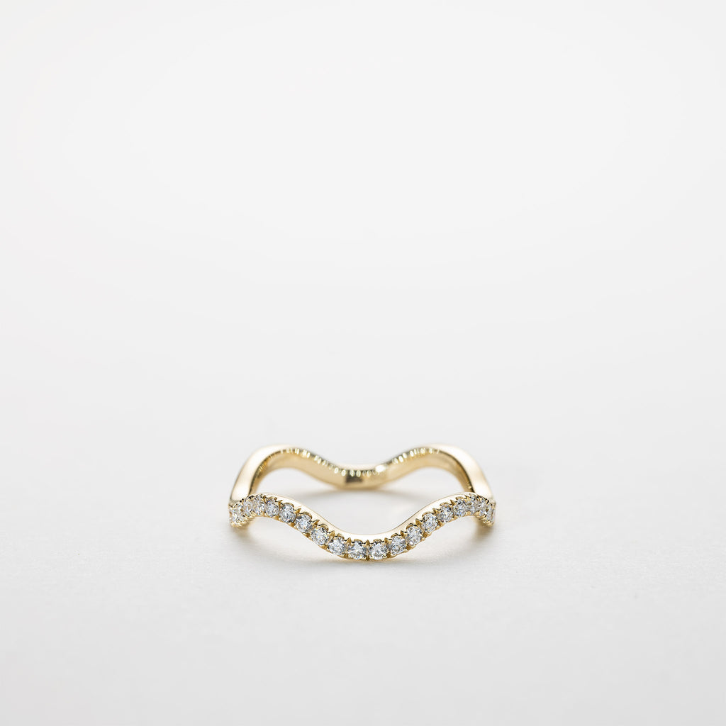 Clara Wavy Eternity Ring – 0.70 ct lab-grown diamonds 14K gold – Medium