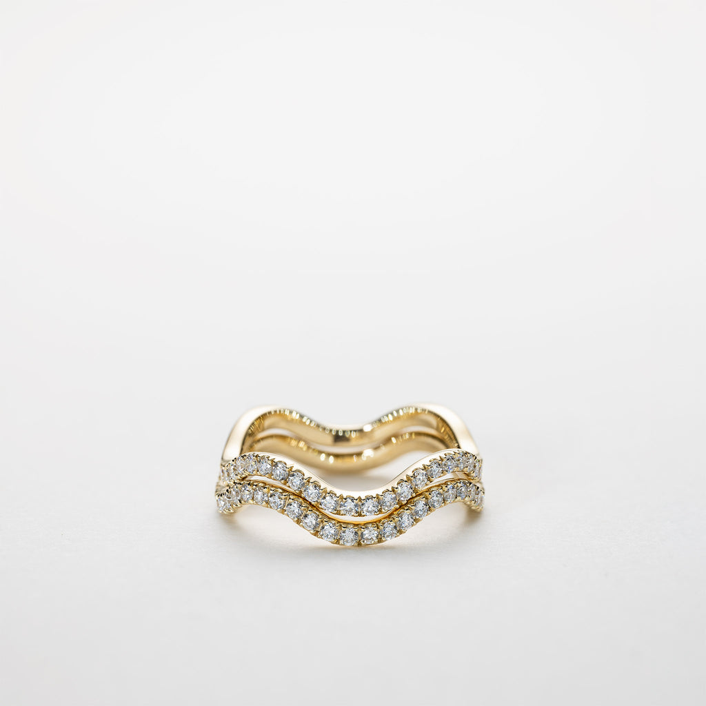 Clara Wavy Eternity Ring – 0.70 ct lab-grown diamonds 14K gold – Medium