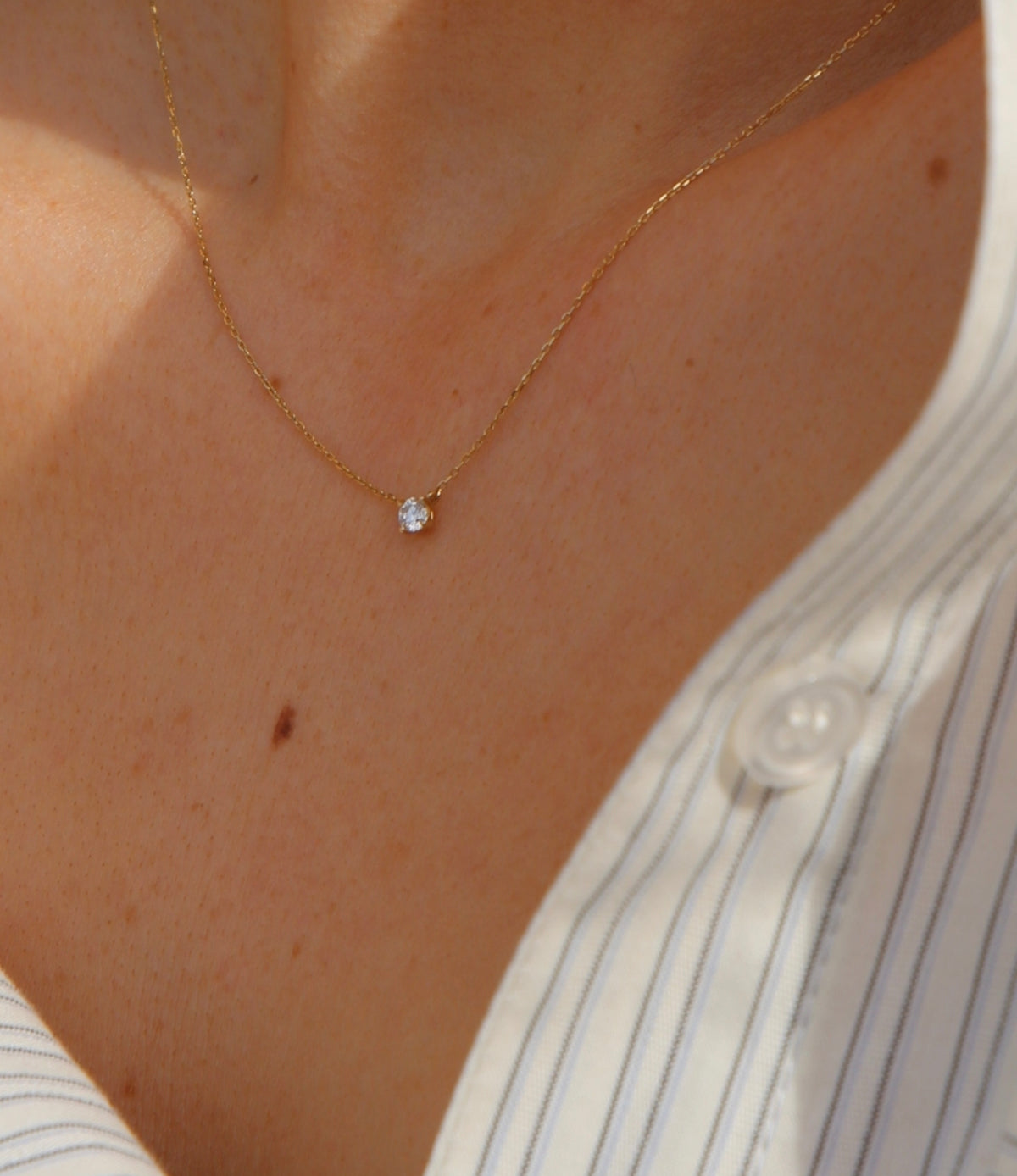 Jocelyn – Firegrenet solitairehalskæde 0,75 ct lab-grown diamant 14 karat guld