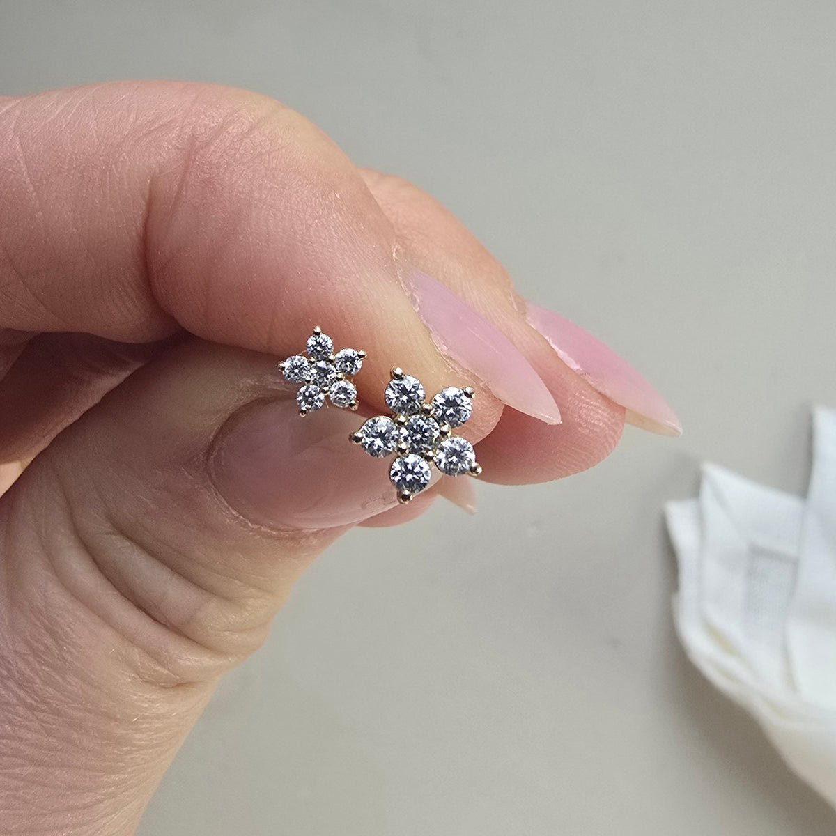 Jocelyn – Shooting Star ørestikker 0,20 ctw Lab Grown Diamond 14 karat guld