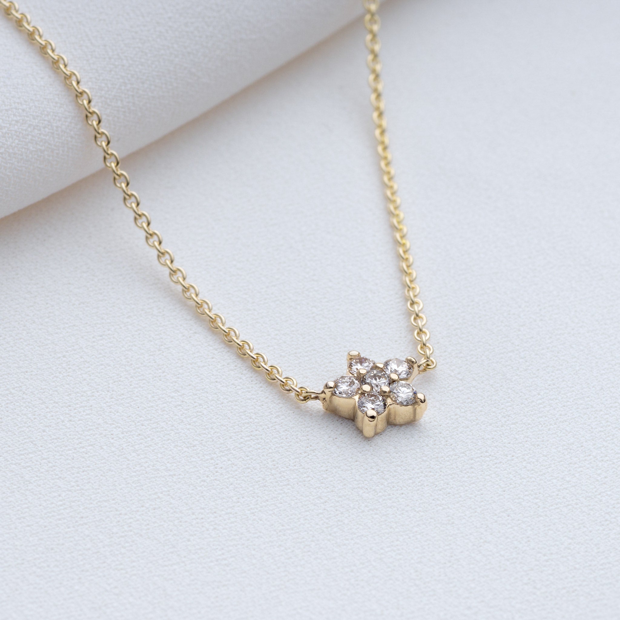 Pavé Shooting Star Necklace 0.20 Carats Diamond 14K Gold Jocelyn